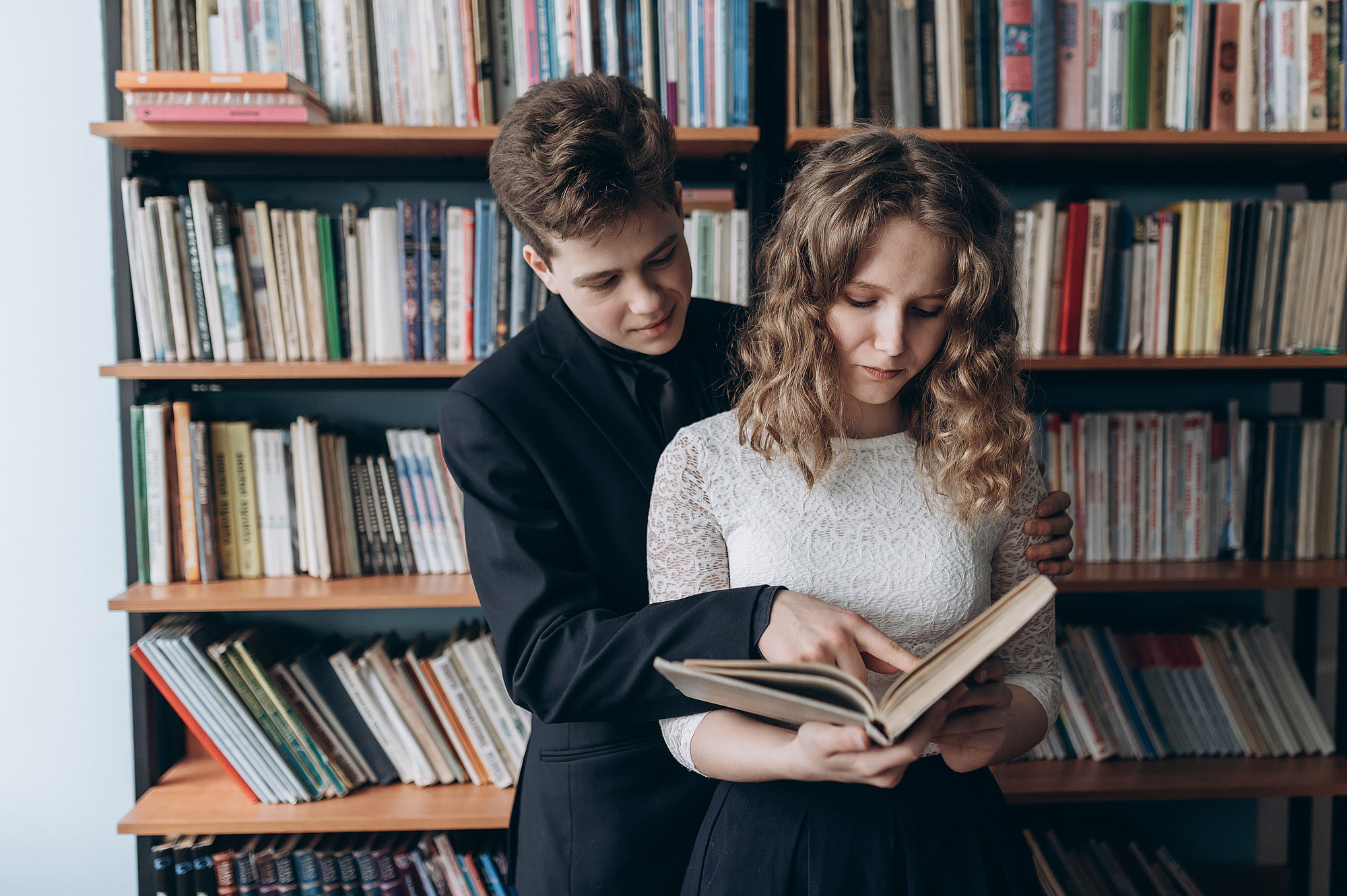 Школьный фотограф в Дубне Талдоме Кимрах. Свадебный фотограф в Дубне Алексей Фонарёв