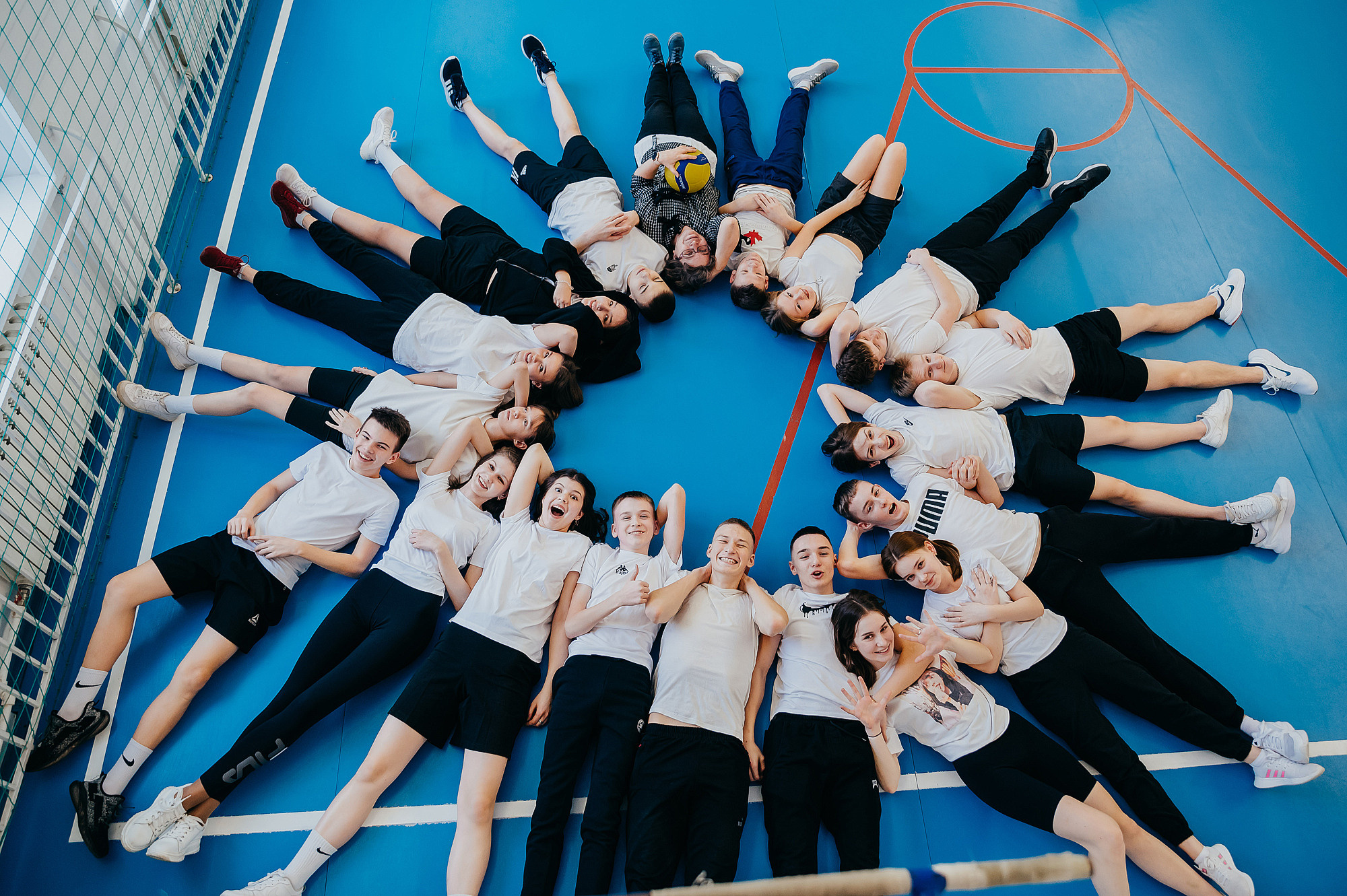 Школьный фотограф в Дубне Талдоме Кимрах. Свадебный фотограф в Дубне Алексей Фонарёв