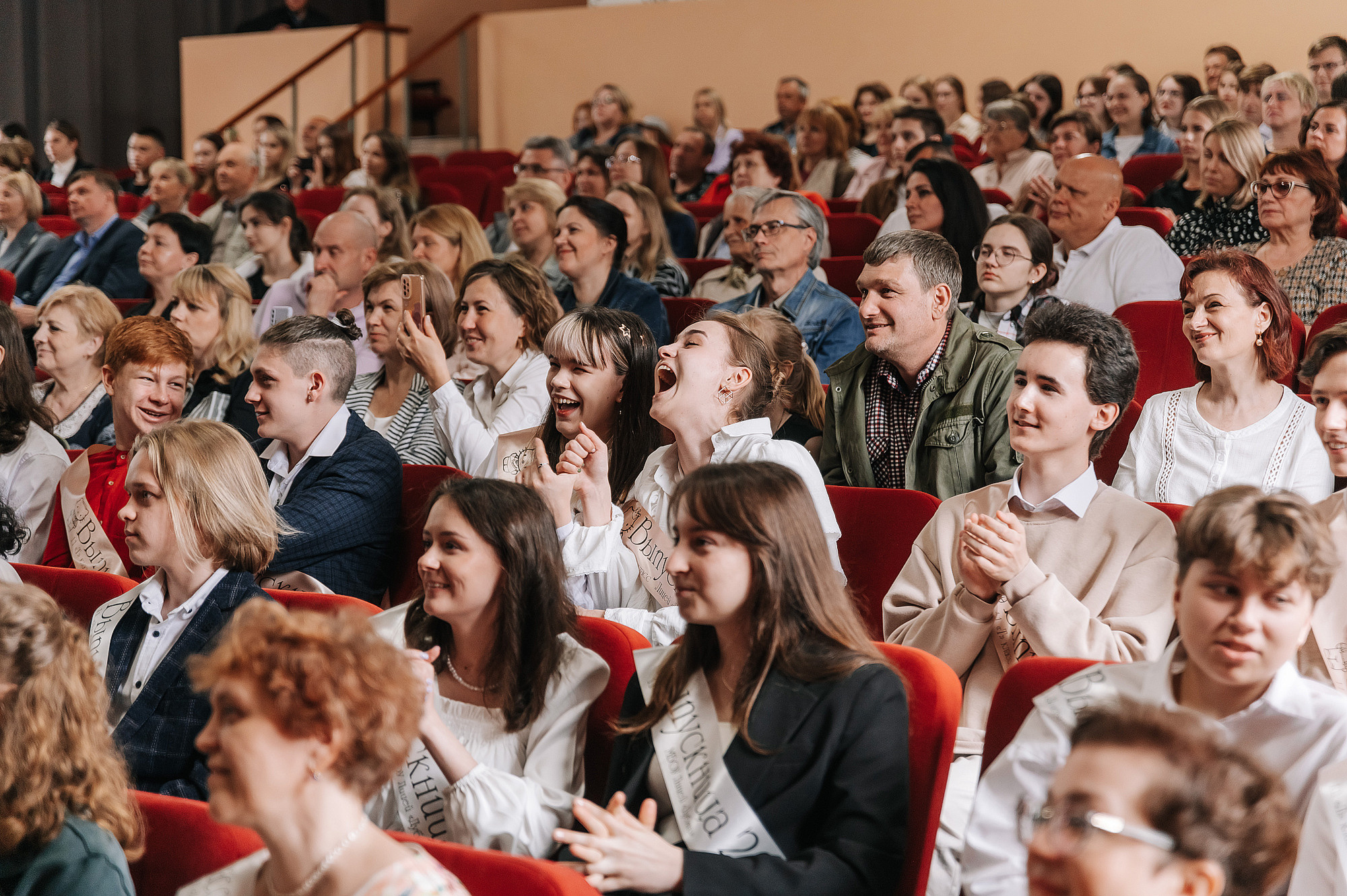 Школьный фотограф в Дубне Талдоме Кимрах. Свадебный фотограф в Дубне Алексей Фонарёв