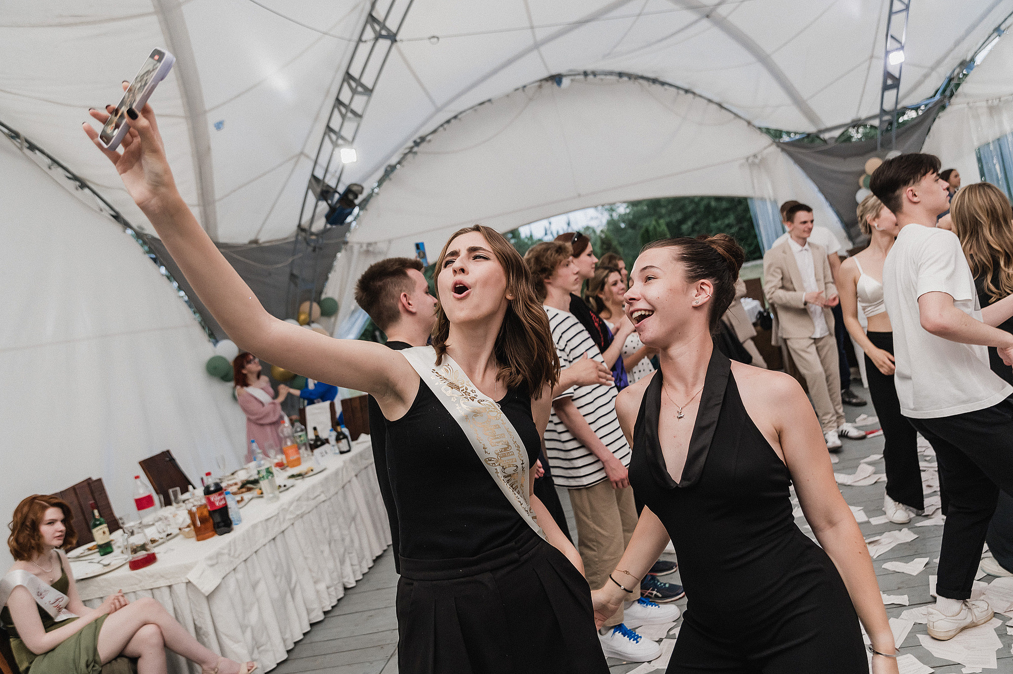 Школьный фотограф в Дубне Талдоме Кимрах. Свадебный фотограф в Дубне Алексей Фонарёв