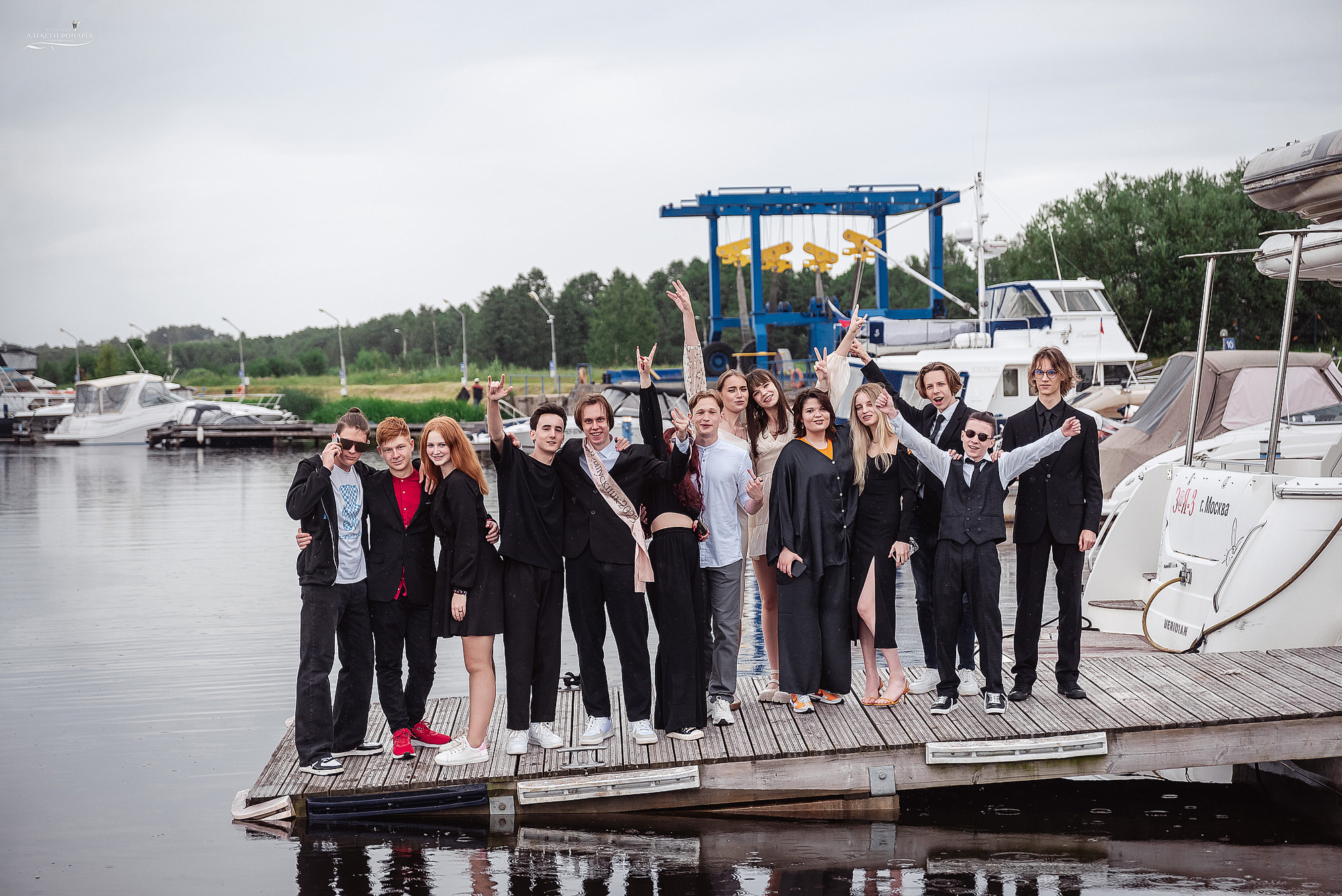 Школьный фотограф в Дубне Талдоме Кимрах. Свадебный фотограф в Дубне Алексей Фонарёв