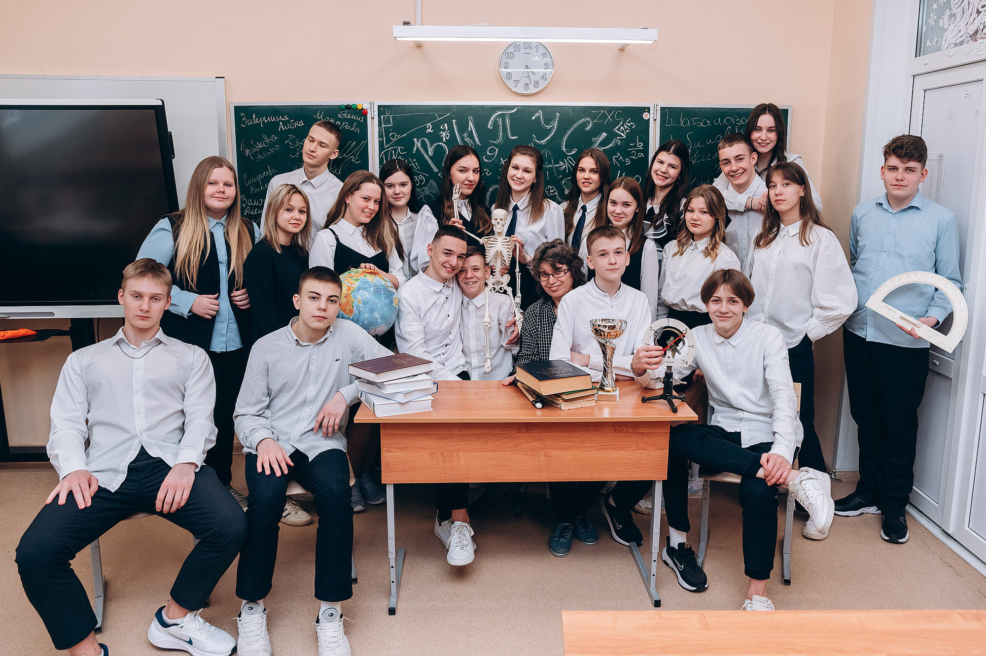 Школьный фотограф в Дубне Талдоме Кимрах. Свадебный фотограф в Дубне Алексей Фонарёв