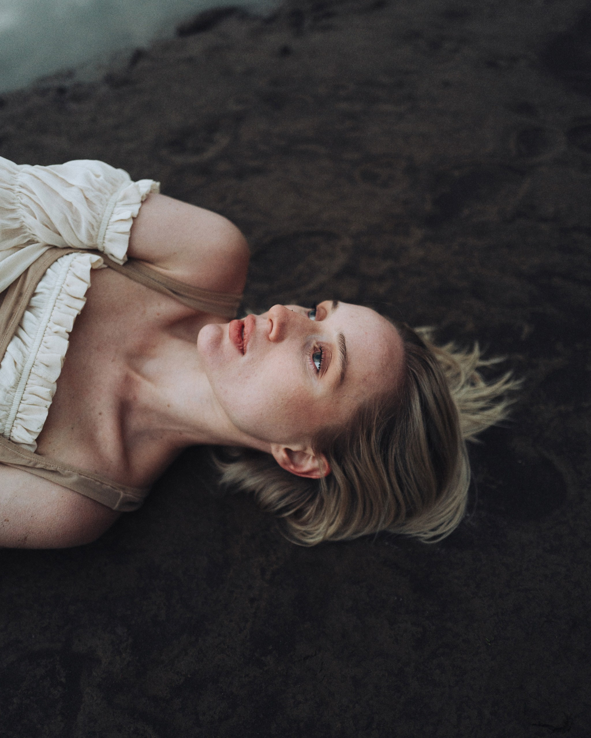 Даша «Сухой берег». Никита Линейцев — индивидуальный портретный фотограф в Москве и Иркутске