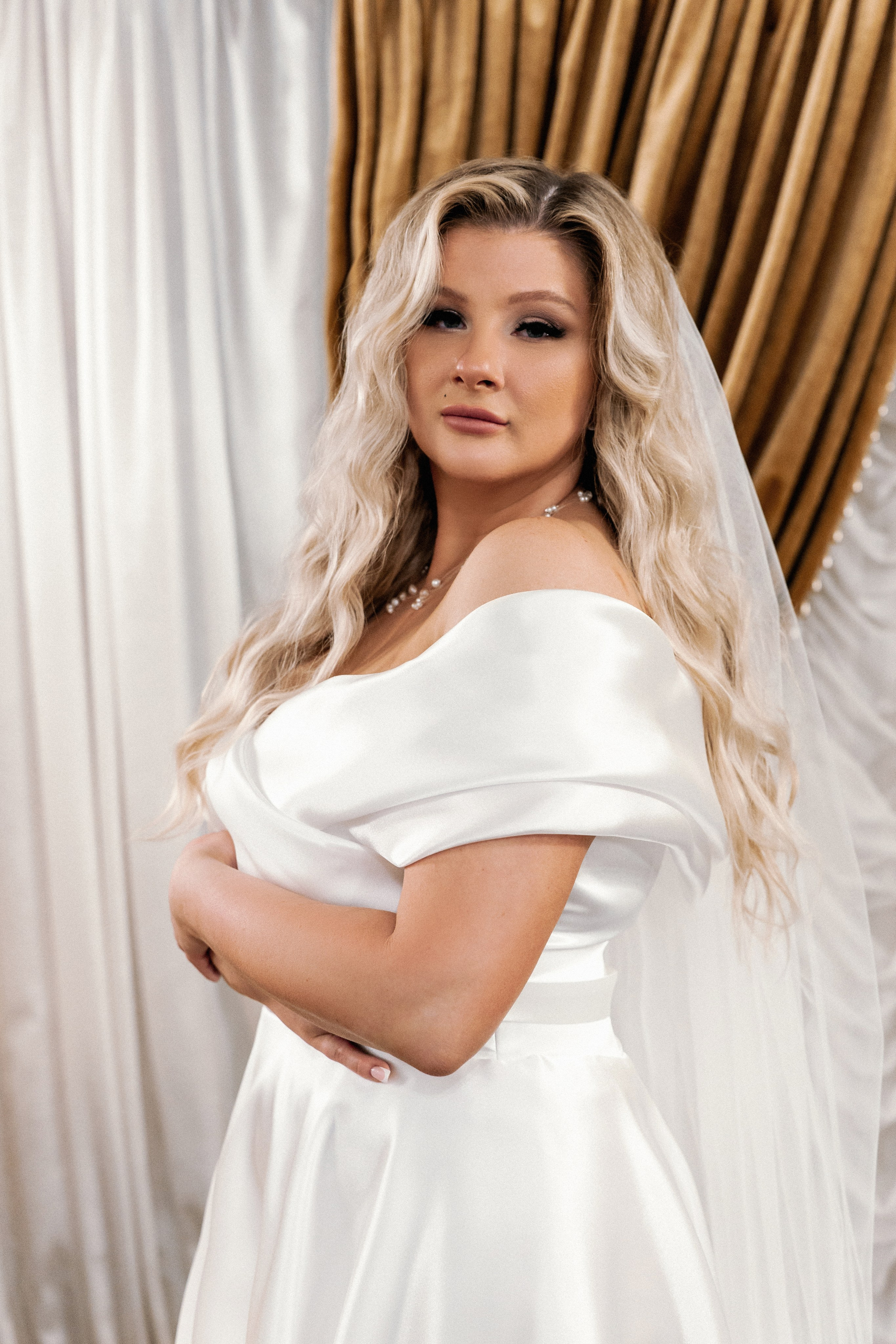 Утро невесты и торжественная церемония: праздничная фотосессия. Ваш семейный фотограф в Минске — Вика Трегубова