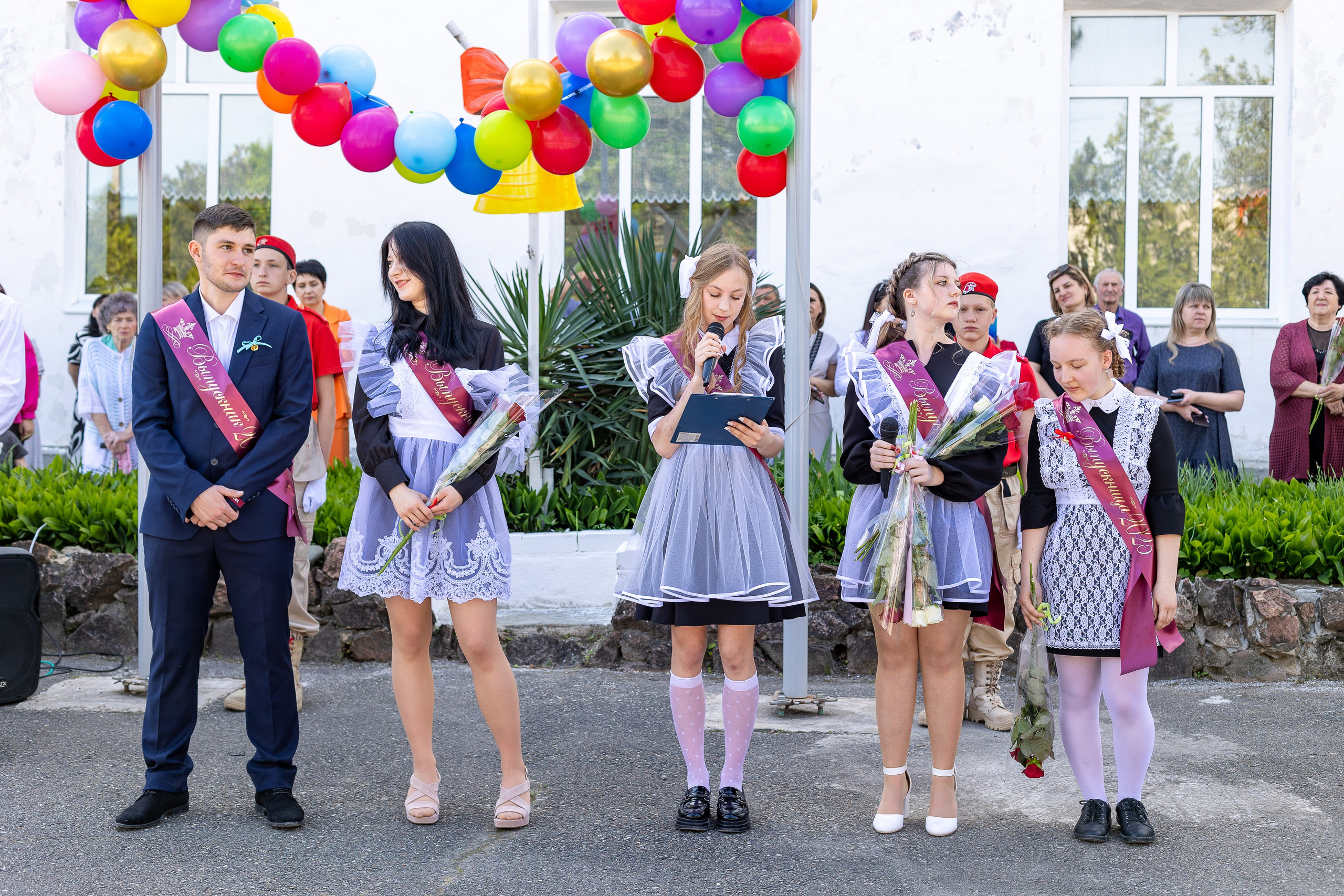 Последний звонок. Выпускные альбомы Майкоп, Краснодар Елена Золотарева