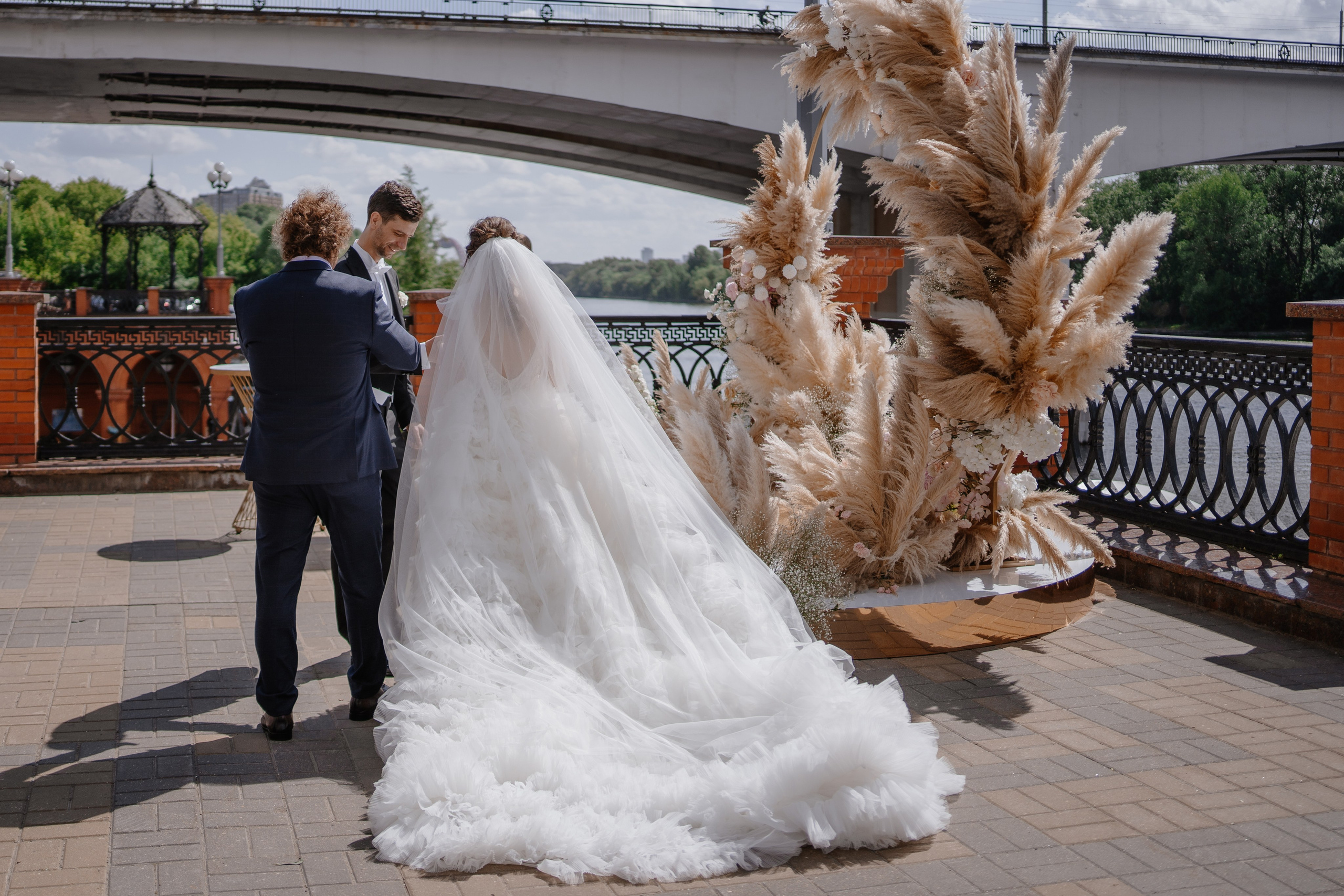 Выездная регистрация свадьбы в ресторане River Club Moscow. Свадебный и семейный фотограф в Москве Светлана Зоткина