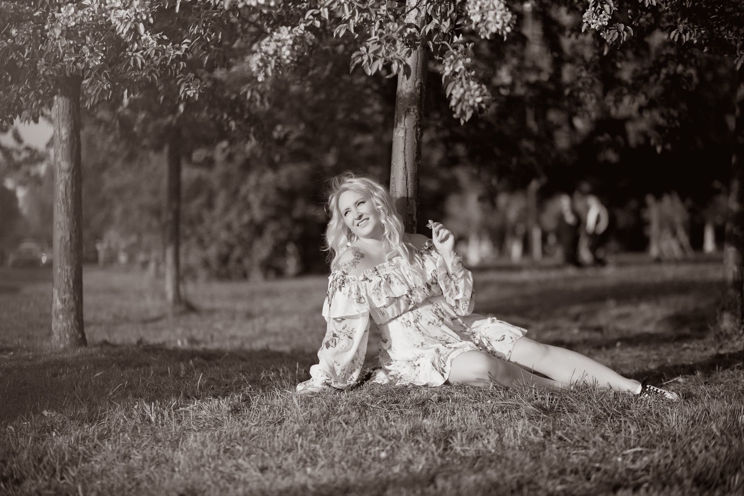 В розовых яблонях. Фотограф женский и мужской портрет Санкт-Петербург