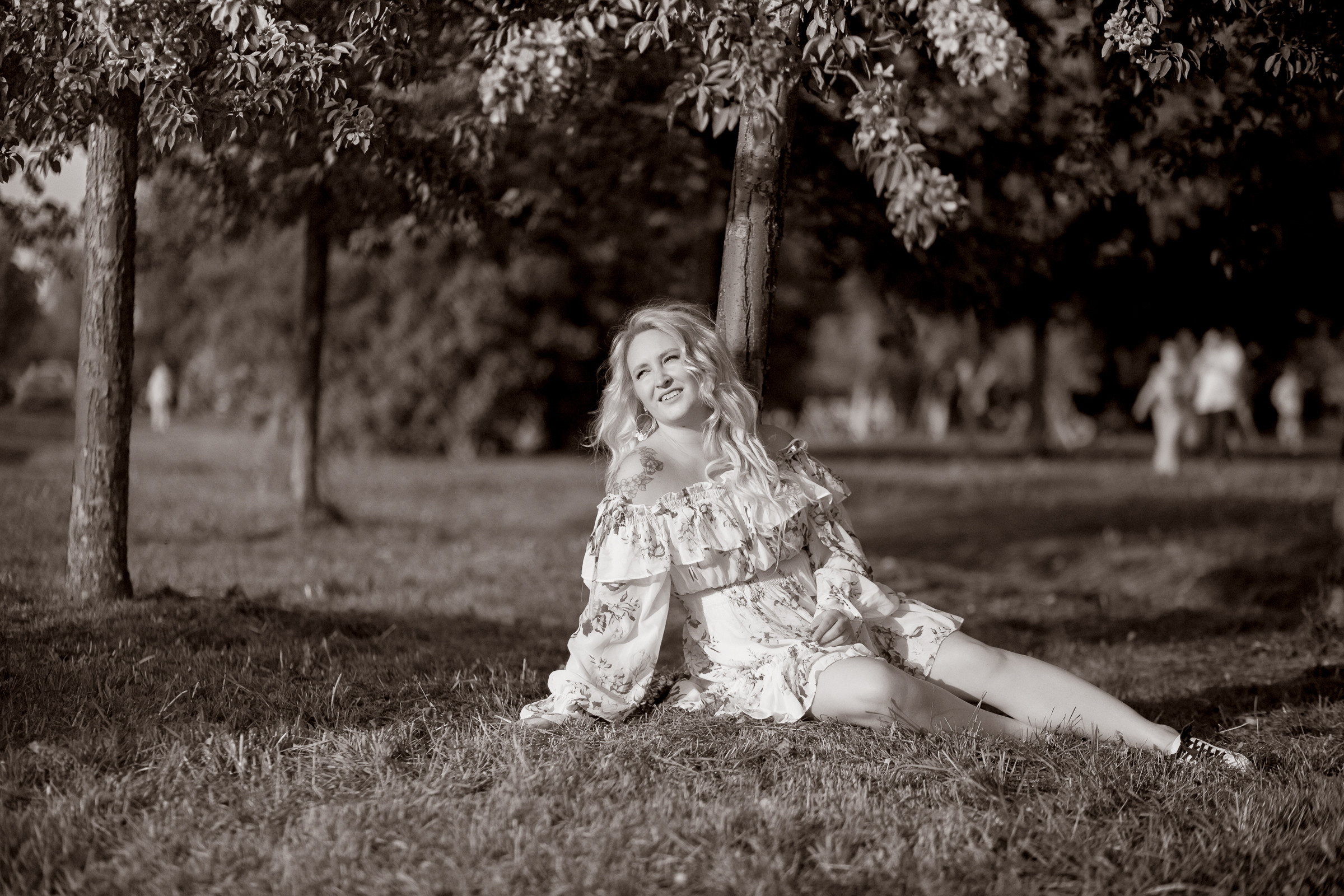 В розовых яблонях. Фотограф женский и мужской портрет Санкт-Петербург