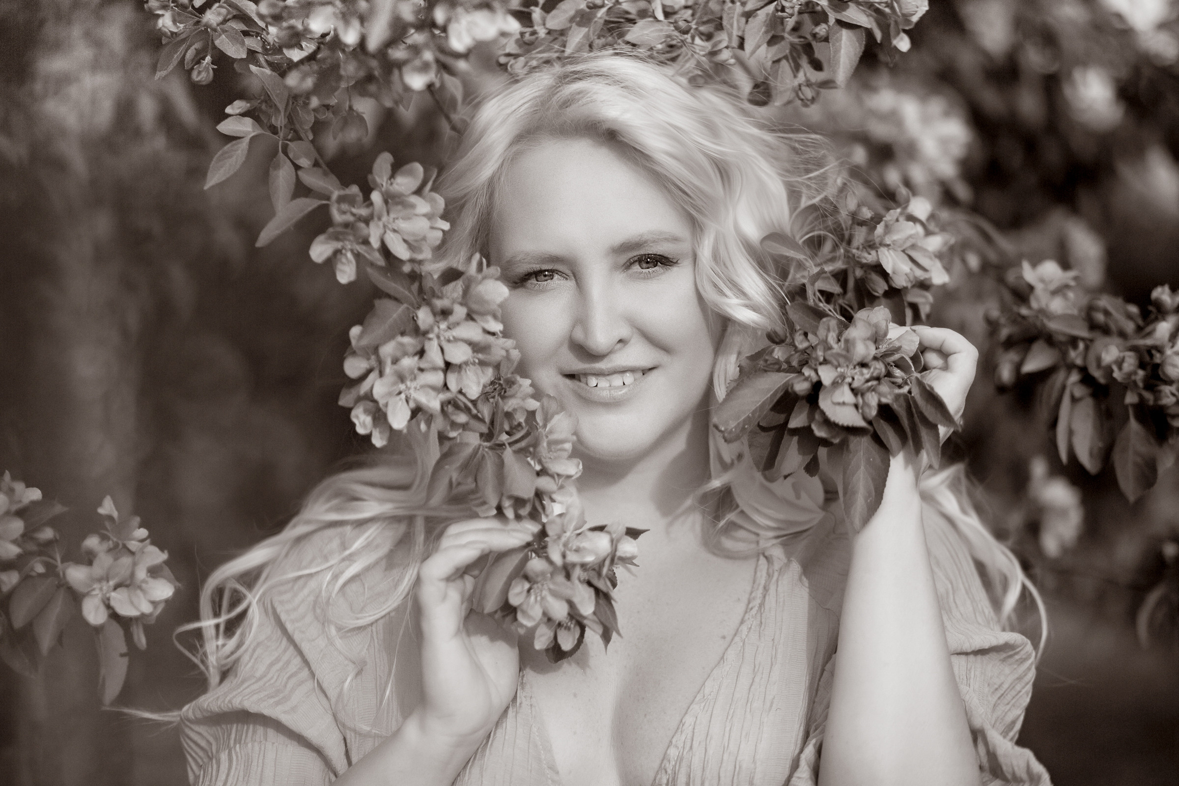 В розовых яблонях. Фотограф женский и мужской портрет Санкт-Петербург