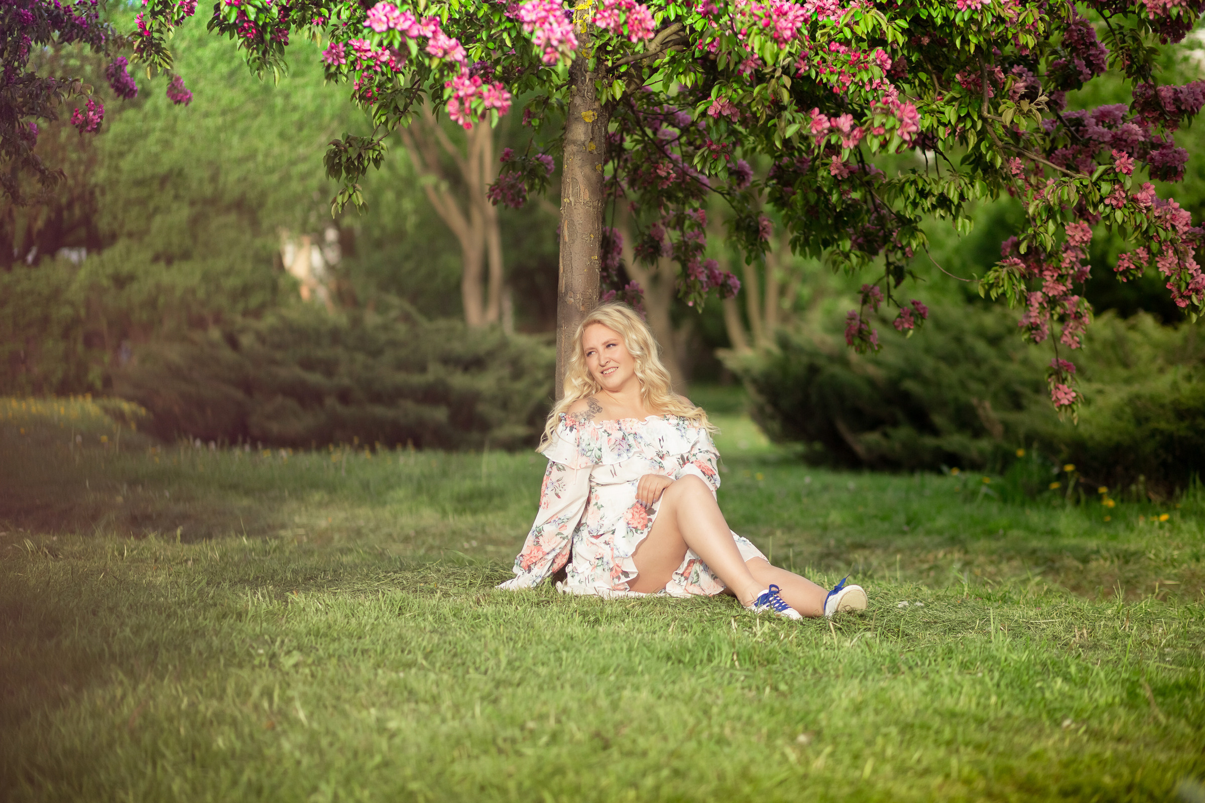 В розовых яблонях. Фотограф женский и мужской портрет Санкт-Петербург