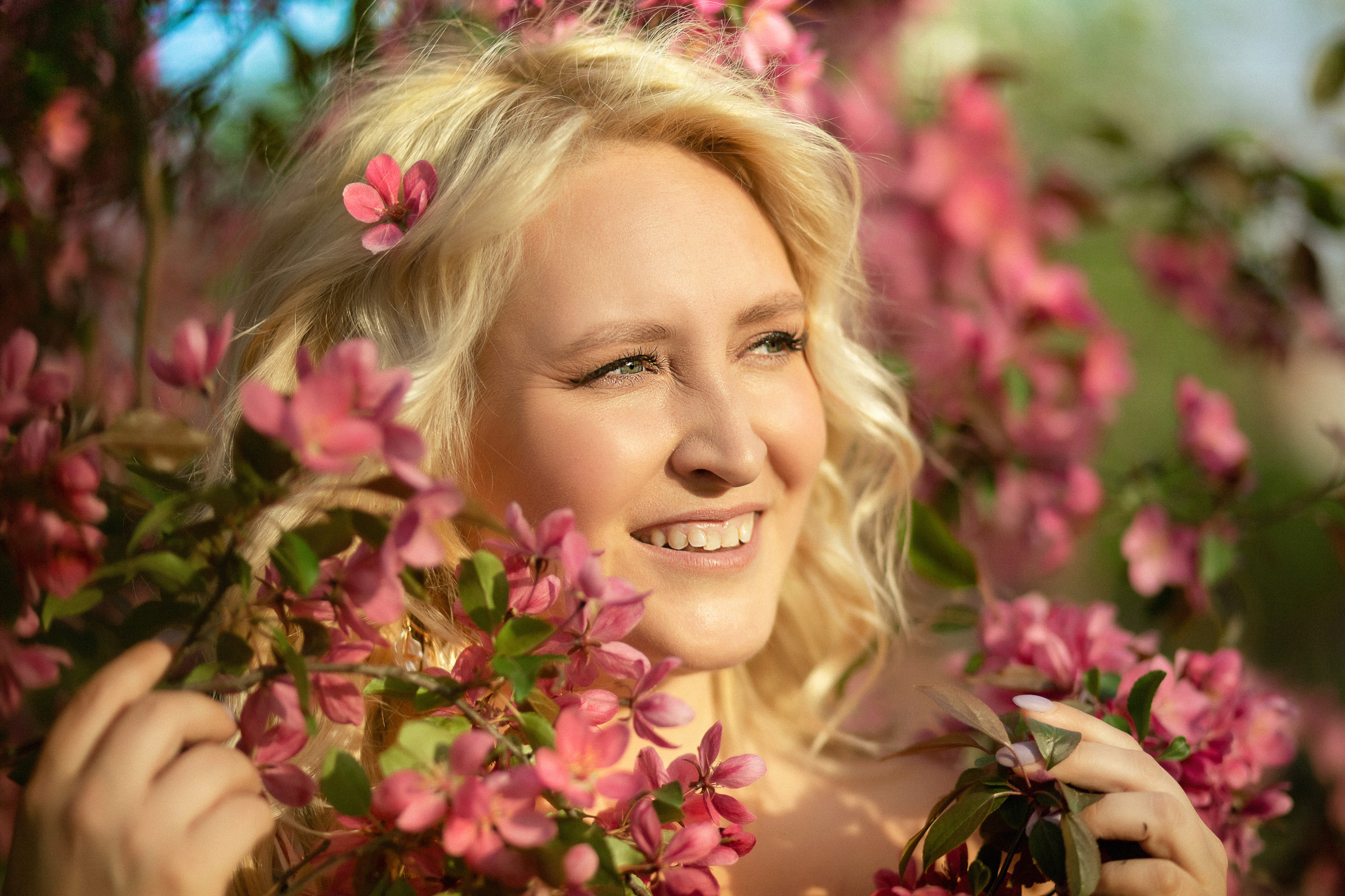 В розовых яблонях. Фотограф женский и мужской портрет Санкт-Петербург