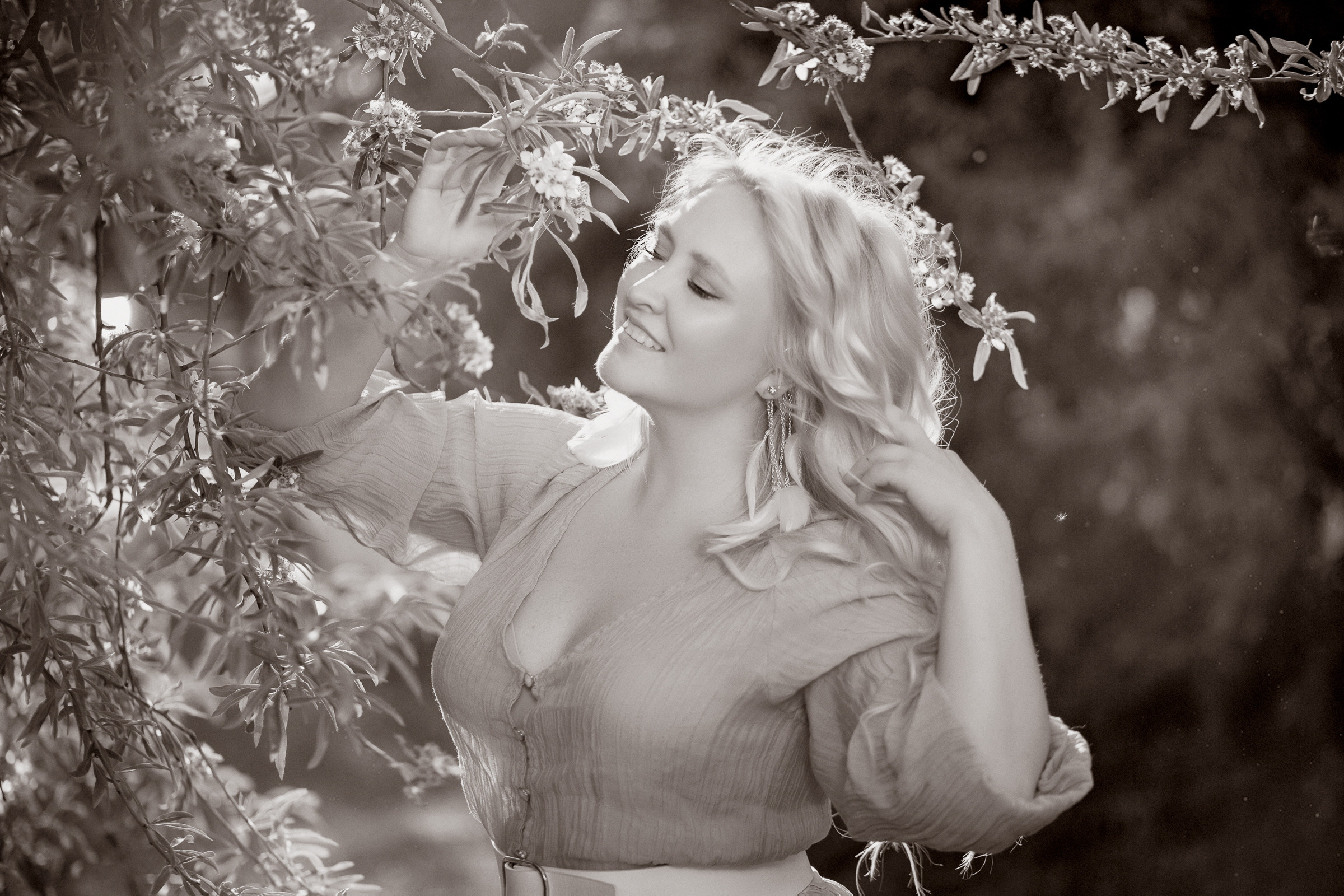 В белых яблонях. Фотограф женский и мужской портрет Санкт-Петербург