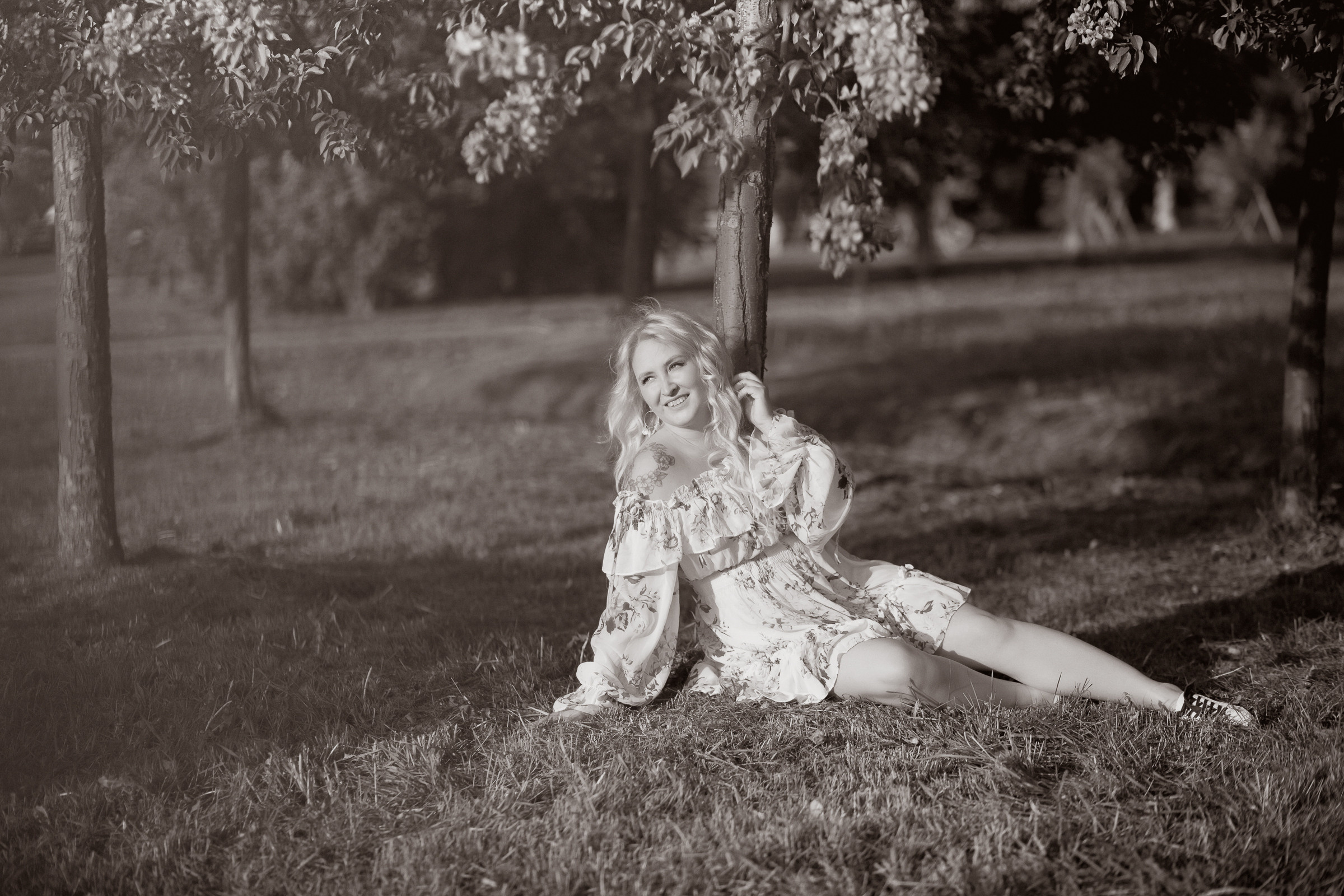 В розовых яблонях. Фотограф женский и мужской портрет Санкт-Петербург