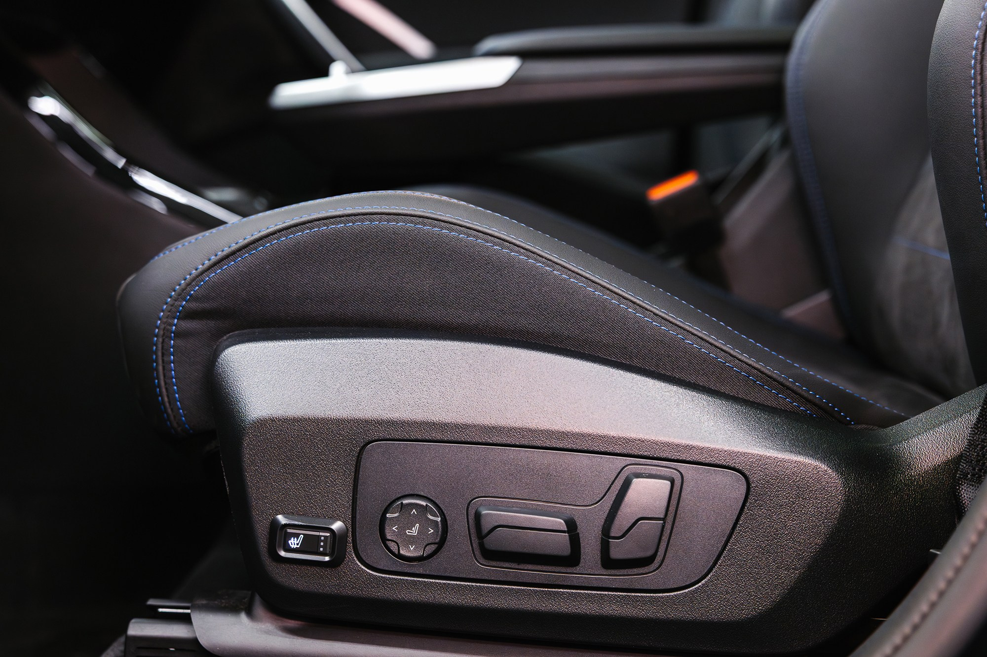 BMW X1 25Li. Новые автомобили