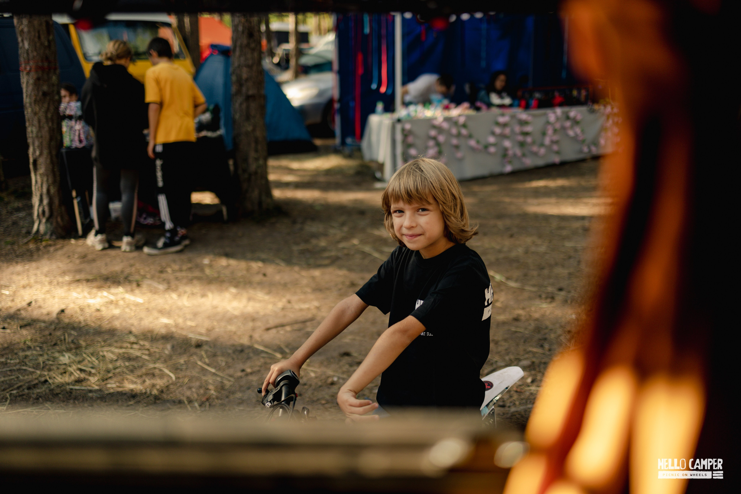 Фестиваль Hello Camper закрытие 2024. Репортажный и портретный фотограф в Санктпетербурге. Видиосъемка мероприятий в Санкт-Петербурге