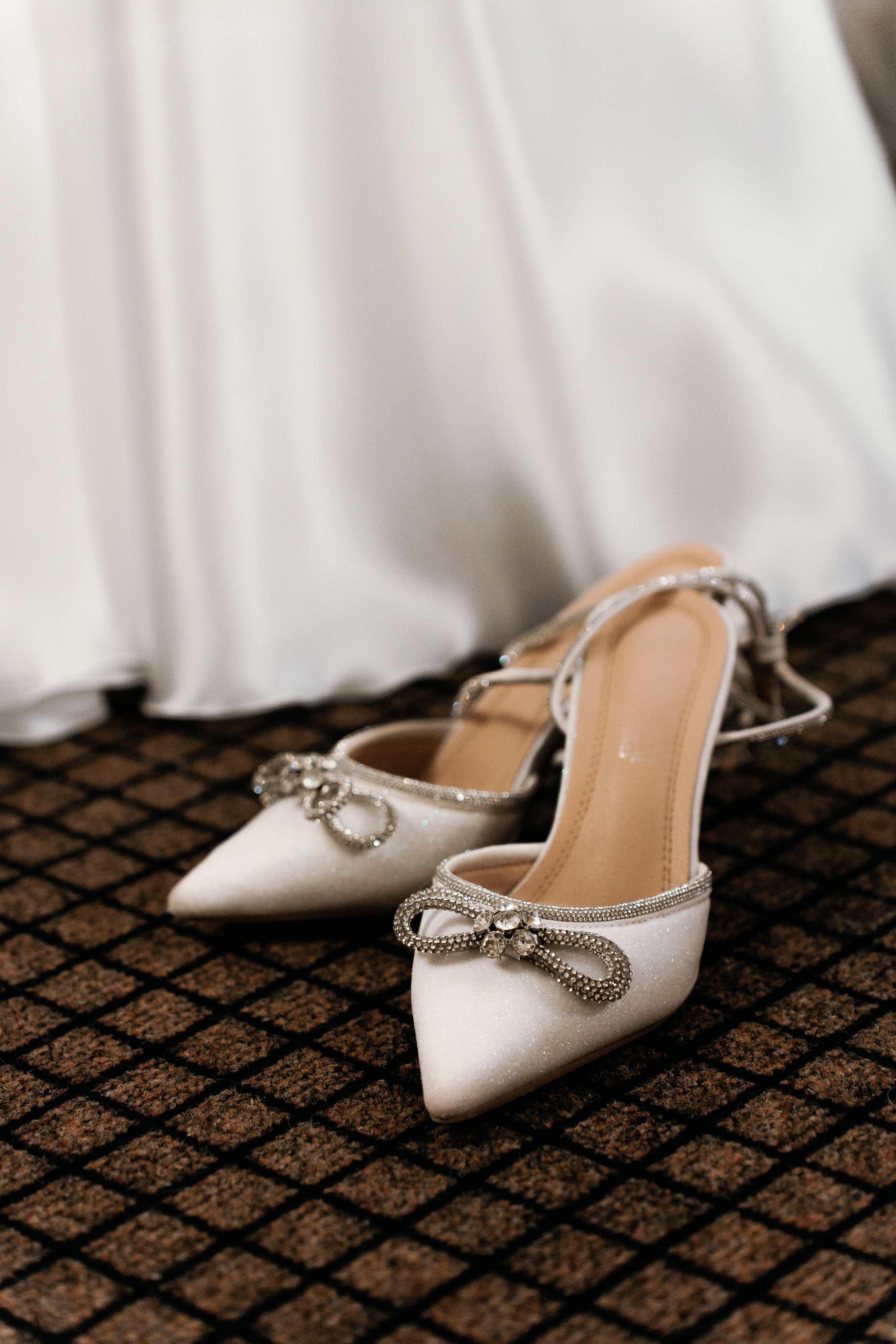 Утро невесты и торжественная церемония: праздничная фотосессия. Ваш семейный фотограф в Минске — Вика Трегубова