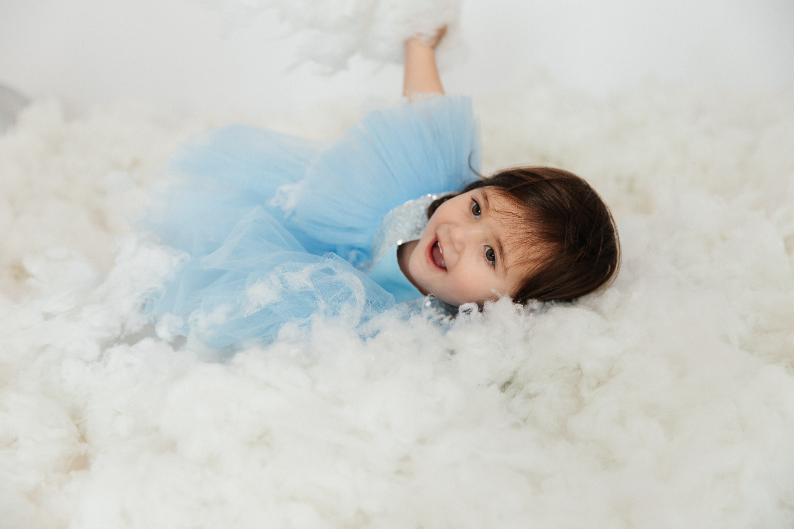 Маюша и Милаша в облаках. Воронистая Анастасия. Фотограф Якутия, Томпонский район