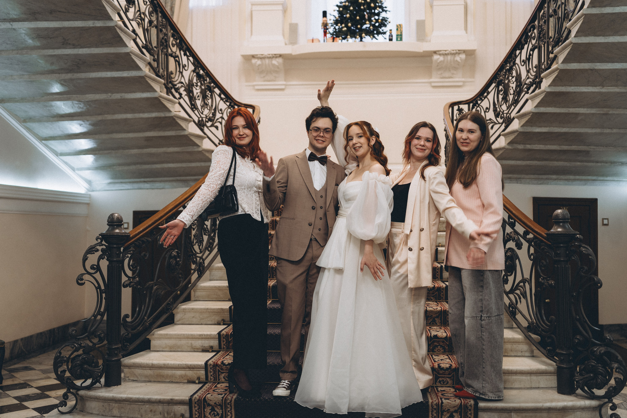 СВАДЕБНАЯ СЬЕМКА ВО ВТОРОМ ДВОРЦЕ С ГОСТЯМИ И ПРОГУЛКА В ТАВРИЧЕСКОМ САДУ. Профессиональный фотограф, Санкт-Петербург — Виктория Богомолова