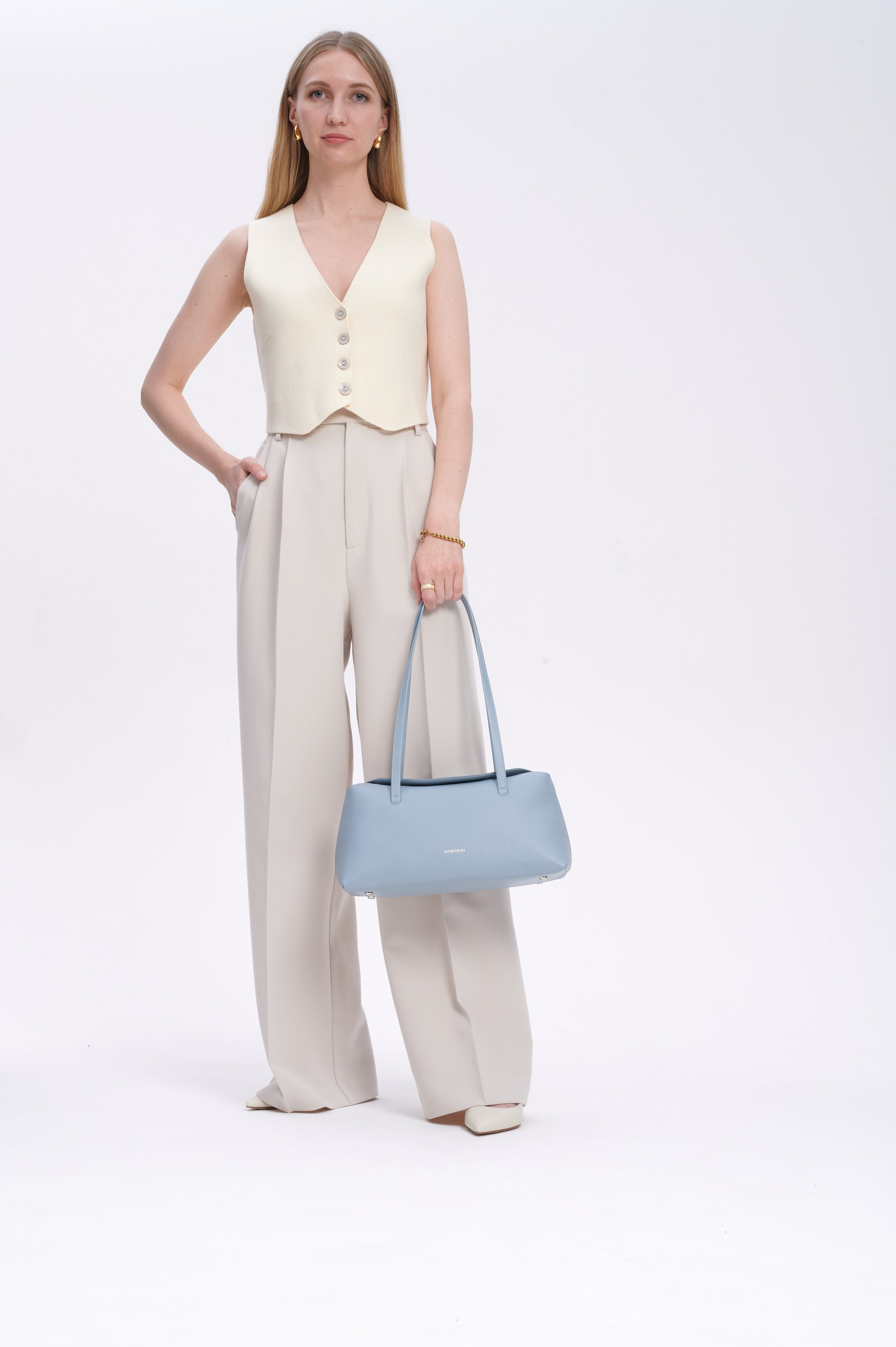 Каталог на белом фоне. Предметный фотограф Москва Кожаева Елена