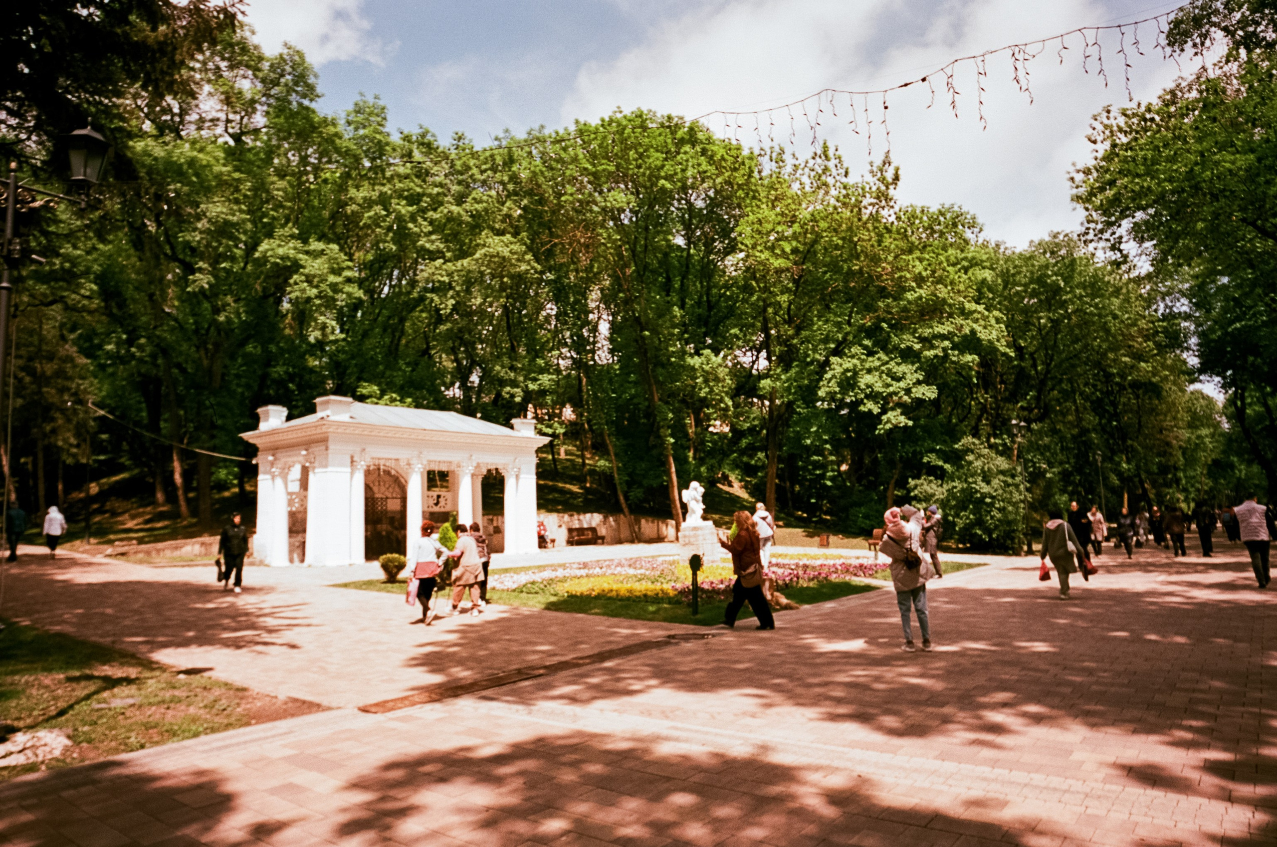 6 мая Парк Ессентуки / Voigtlander BESSA-T / Kodak Aerocolor IV