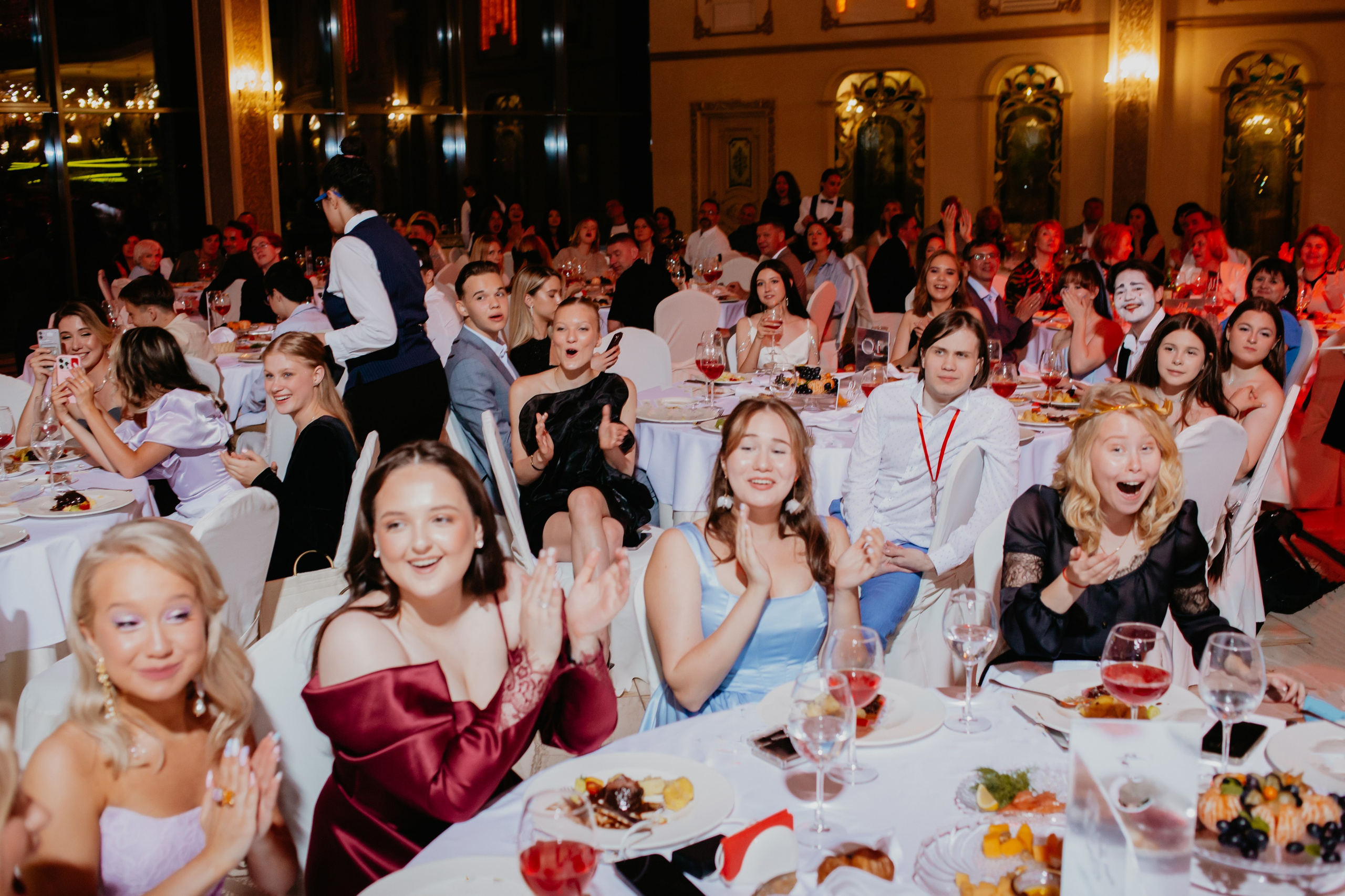 Выпускной. 11 лицей. Фотограф в Челябинске Ополихина Анна