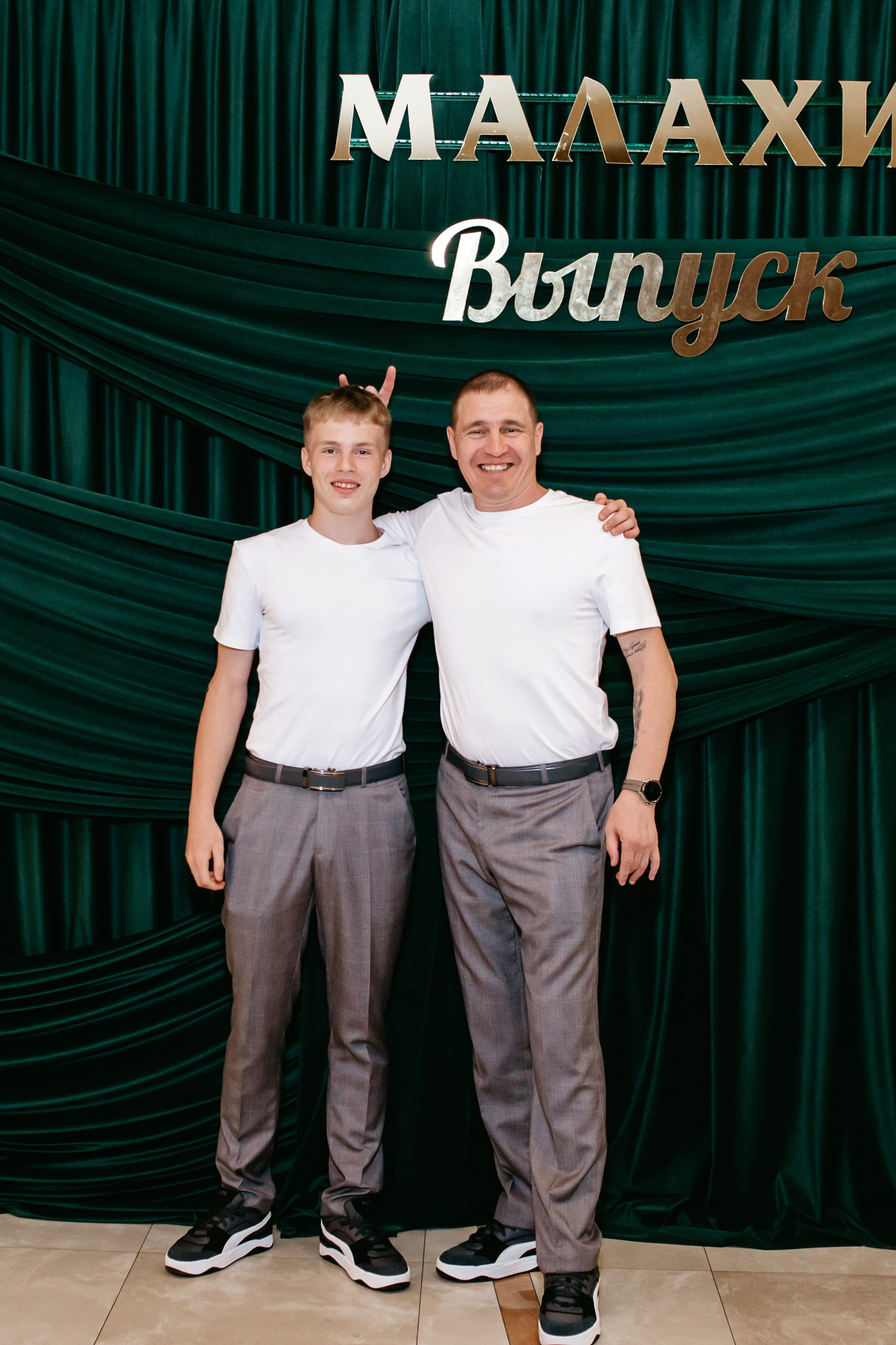 Выпускной 2025 (9класс) 124 школа. Фотограф в Челябинске Ополихина Анна