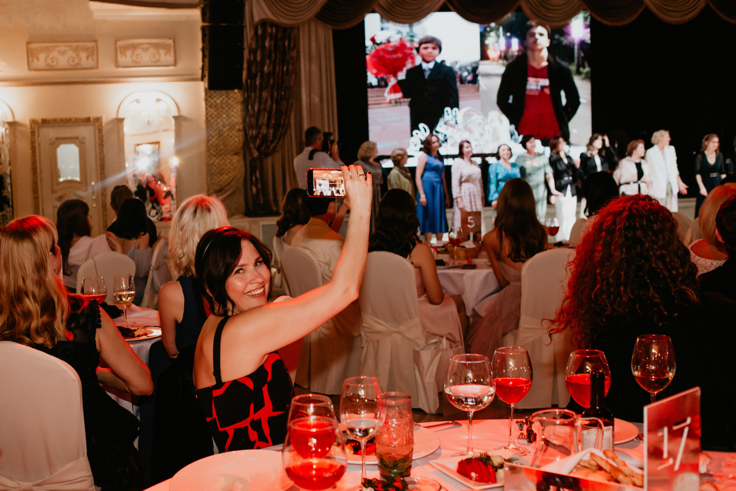 Выпускной. 11 лицей. Фотограф в Челябинске Ополихина Анна