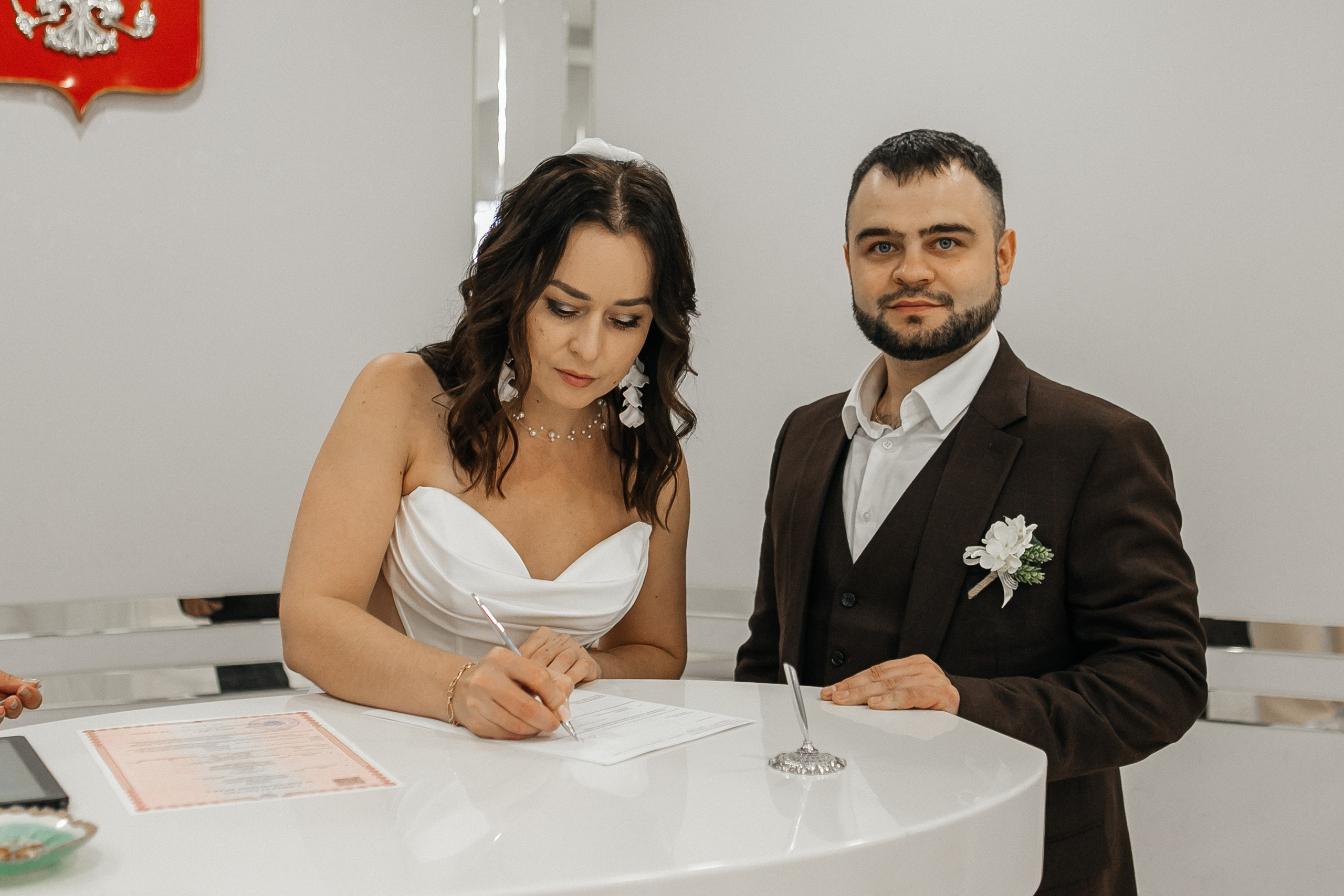 Свадебная фотосессия. Свадьба Дмитрия и Тамары. Фотограф в Иркутске Анастасия Кись. Студийная фотосессия беременности в тканях Иркутск. Семейная фотосессия, ПОРТРЕТ «ПОКОЛЕНИЕ»