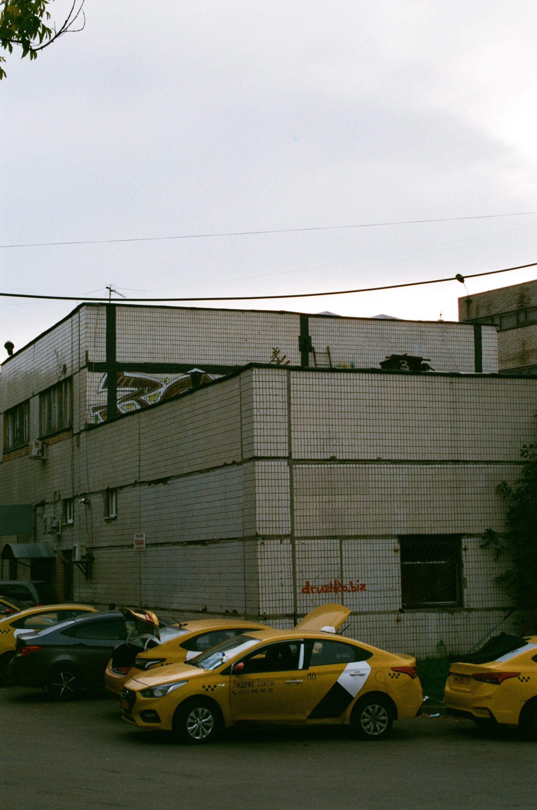 Sokol industrial. Плёночный фотограф в Москве Саша Баранова