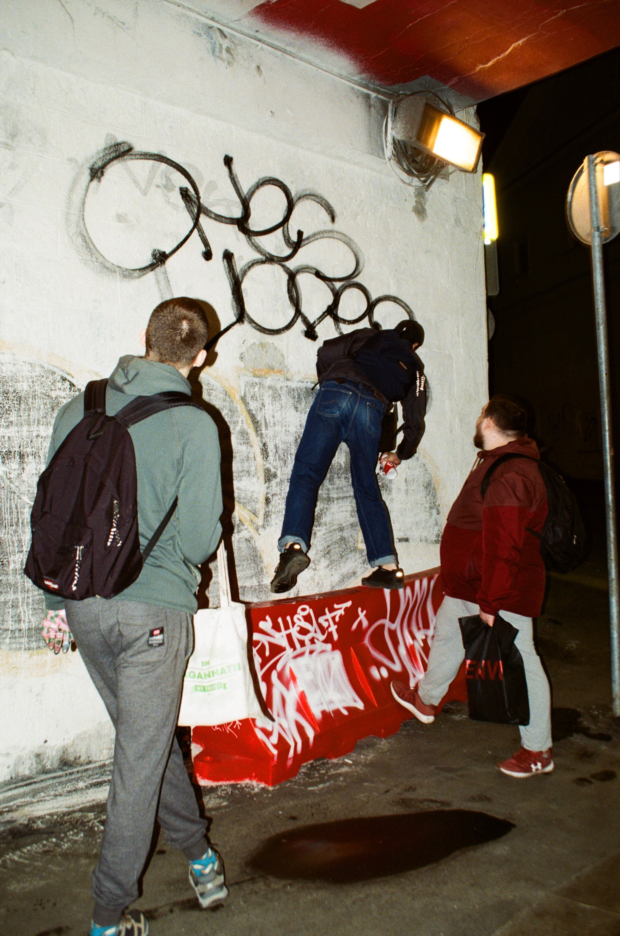 Under. Плёночный фотограф в Москве Саша Баранова