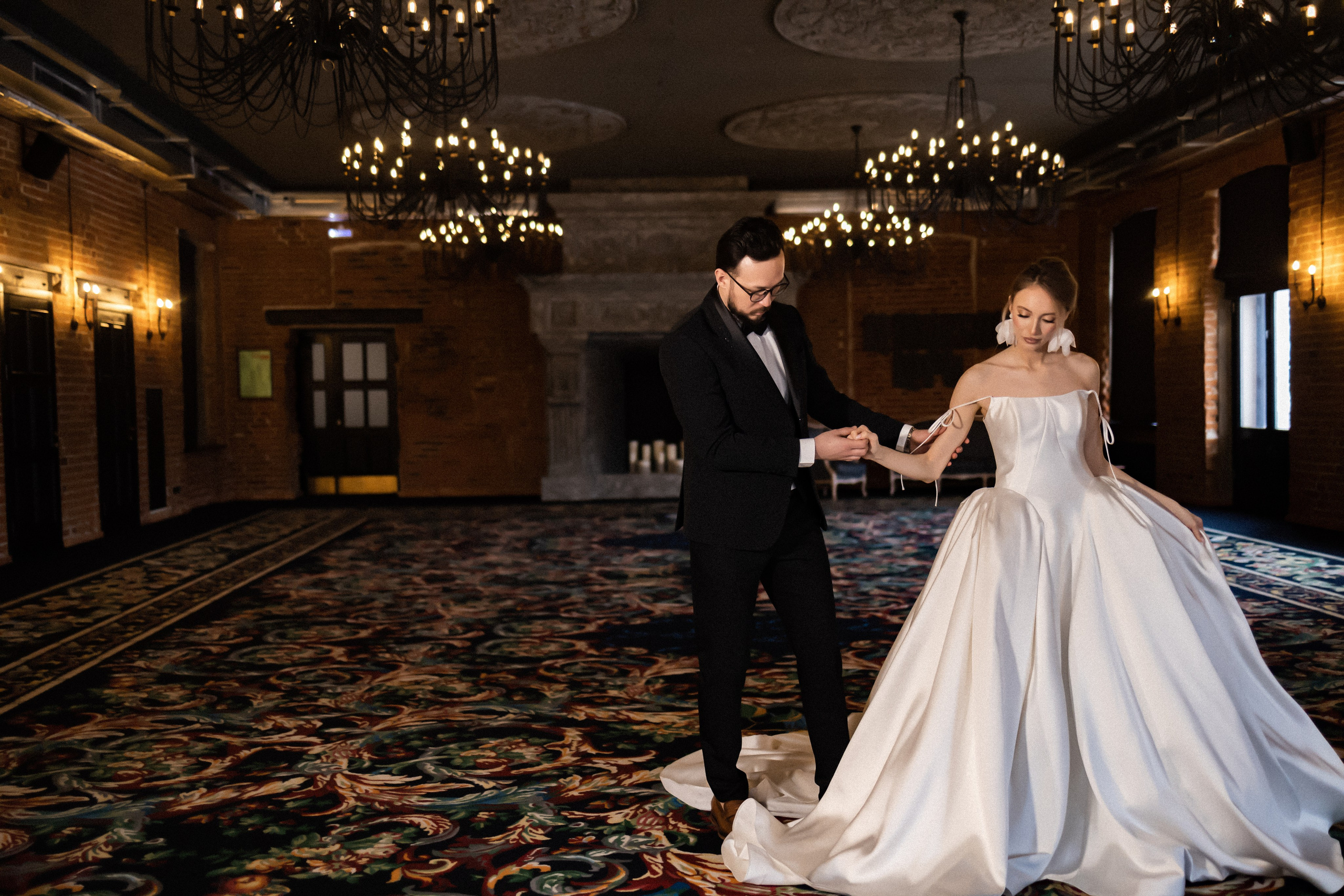 Свадебная в ресторане. Фотограф Арина Шмакова