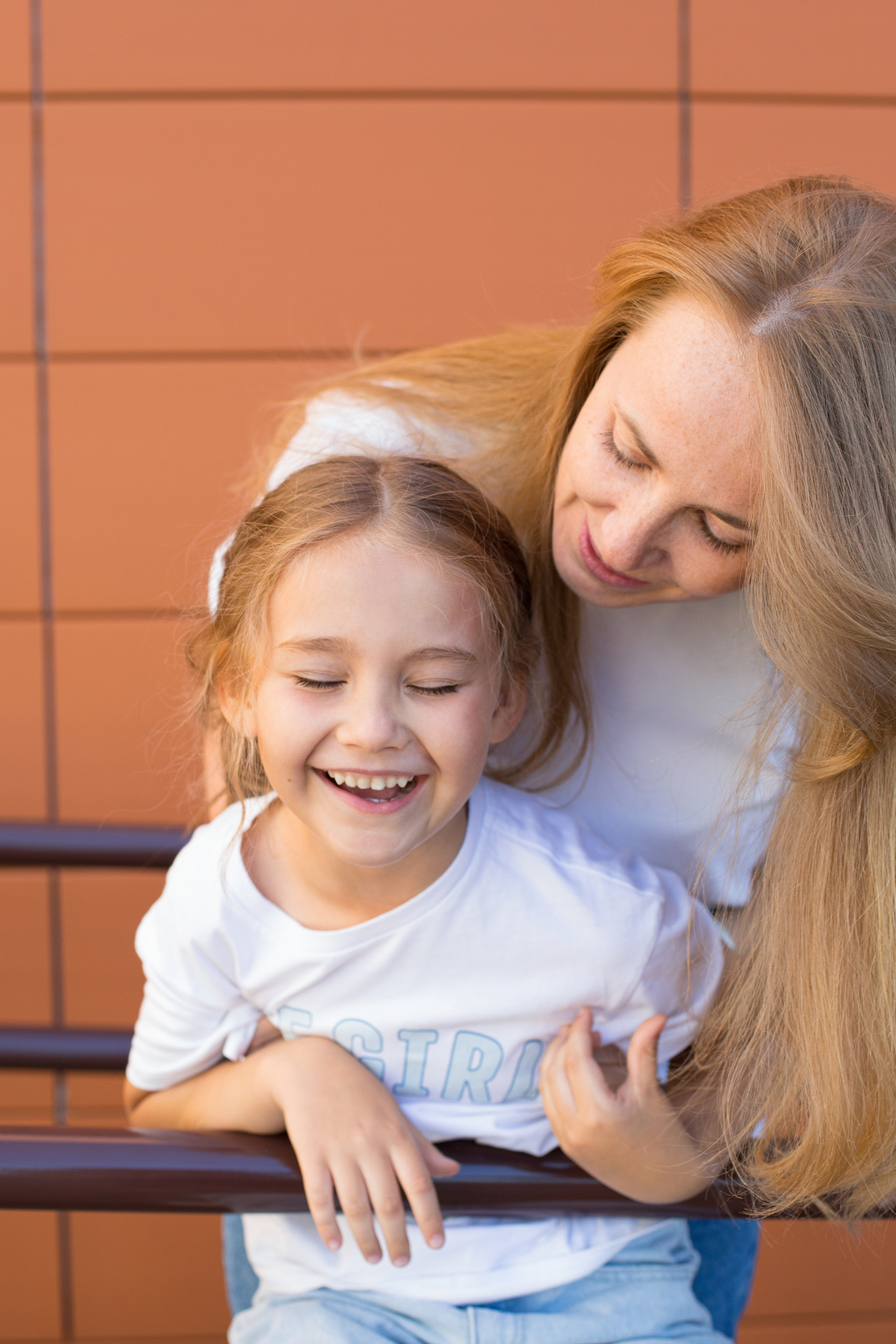 Фотосессия мамы и дочки в Парке Победы. Детский и контент фотограф Надя Волкова Санкт-Петербург