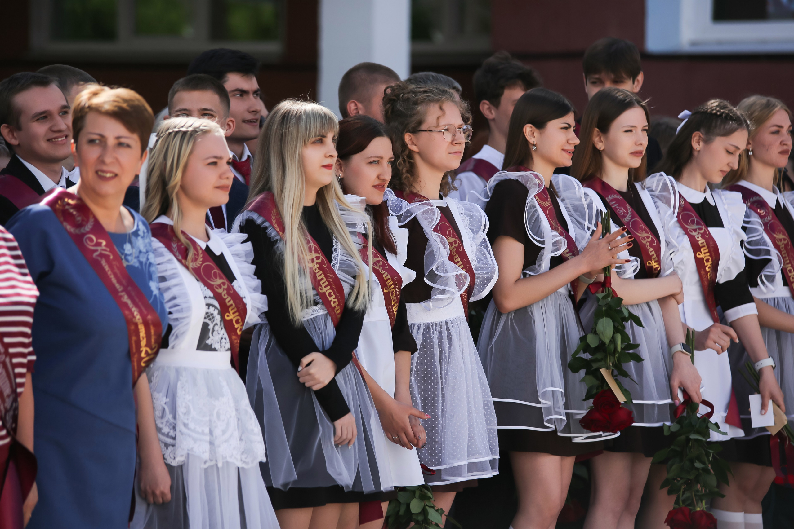 ЛИНЕЙКА «ПОСЛЕДНИЙ ЗВОНОК» 9 ШКОЛА 2024 г МЦЕНСК. ТВОЙ АЛЬБОМ / ТВОИ ПРАВИЛА