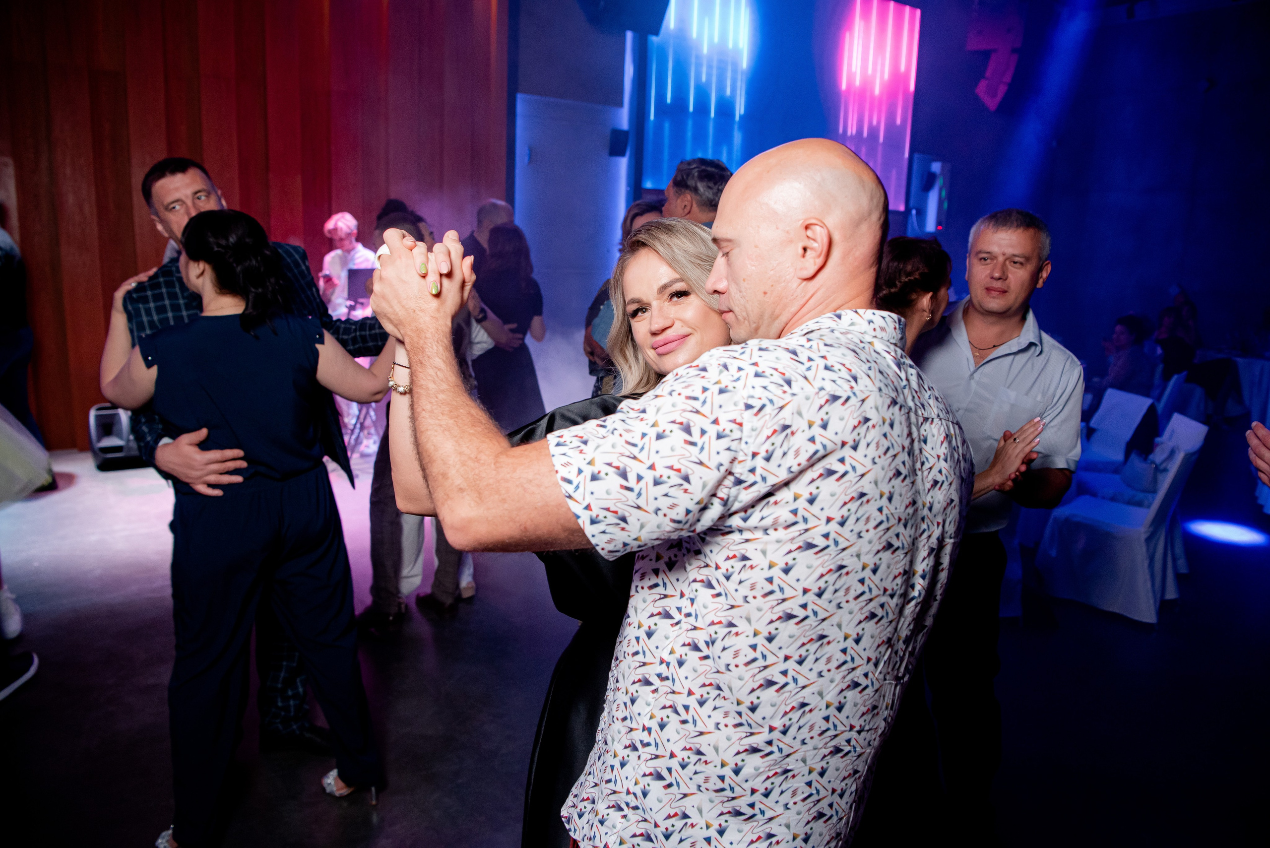 140 Школа. Вручение и Банкет. Сити Холл. Фотограф в Волгограде и Волжском Александр Горбань