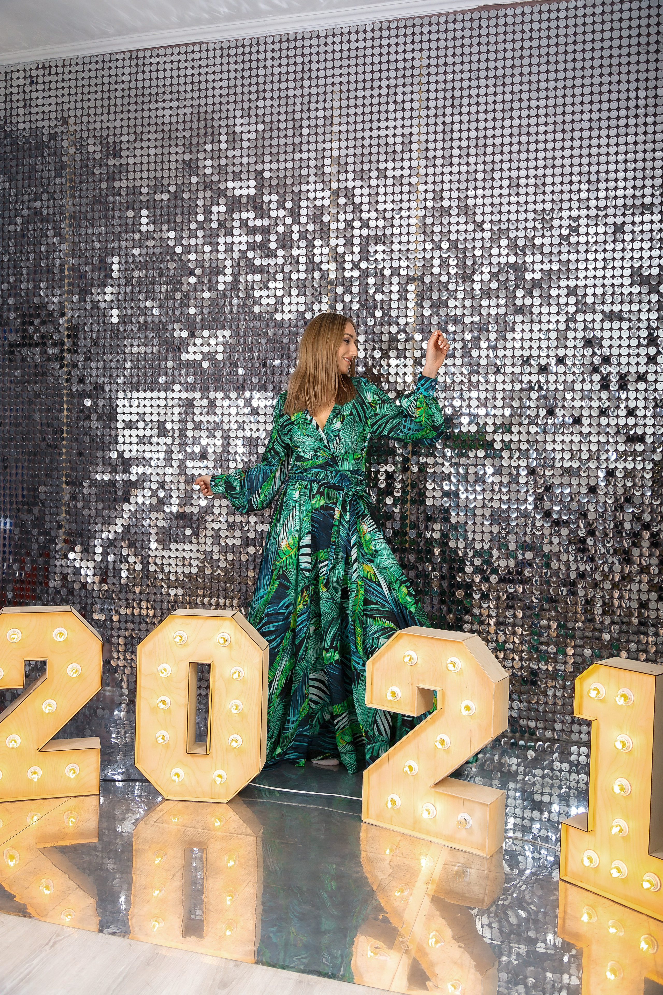 Новогодняя семейная фотосессия в студии в Волгодонске