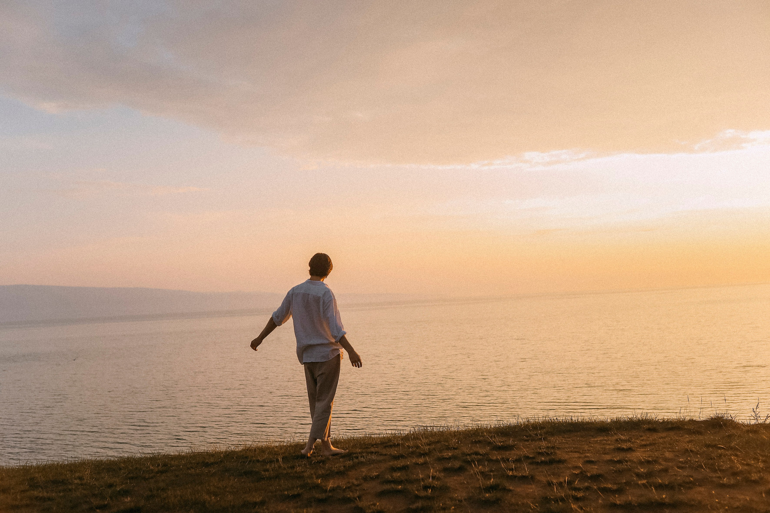 Рассвет на Байкале. Фотограф Ольхон/ Индия, Регина