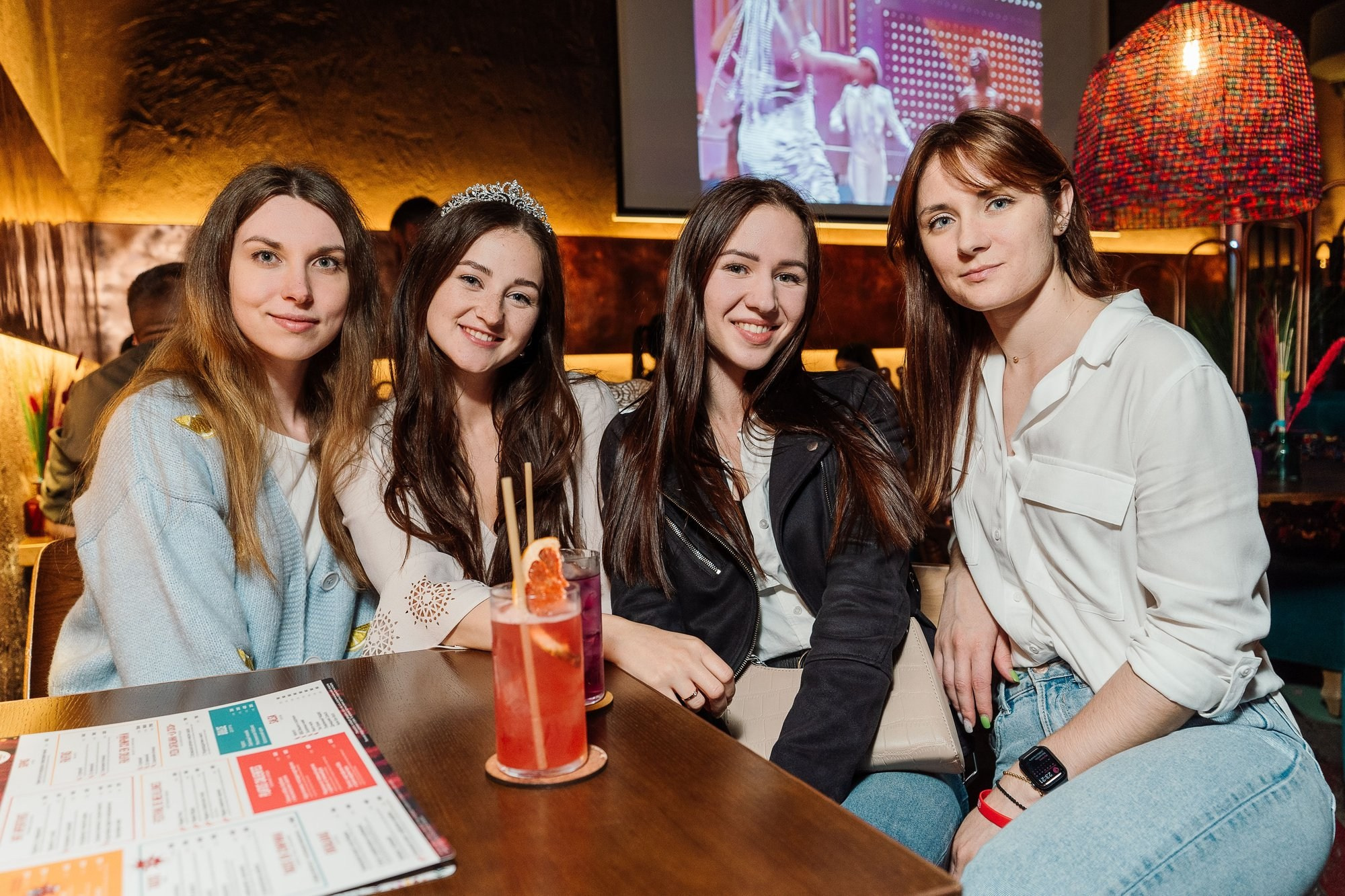 Клубы и Бары