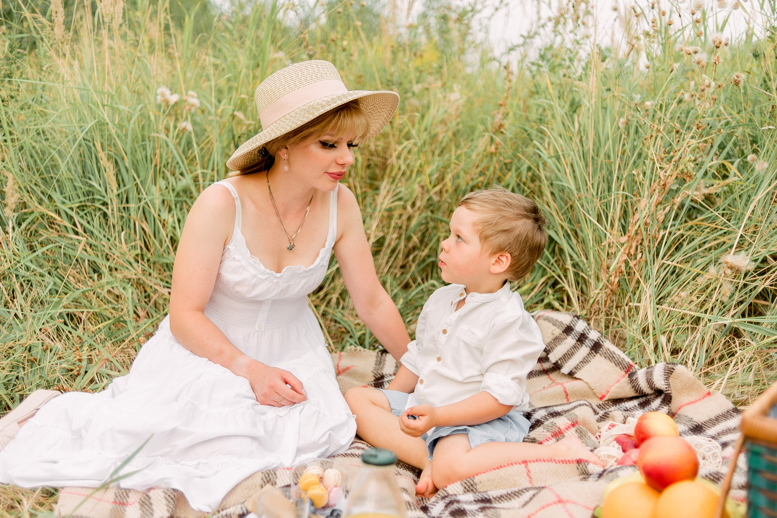 В поле. Фотограф Юлия Попова