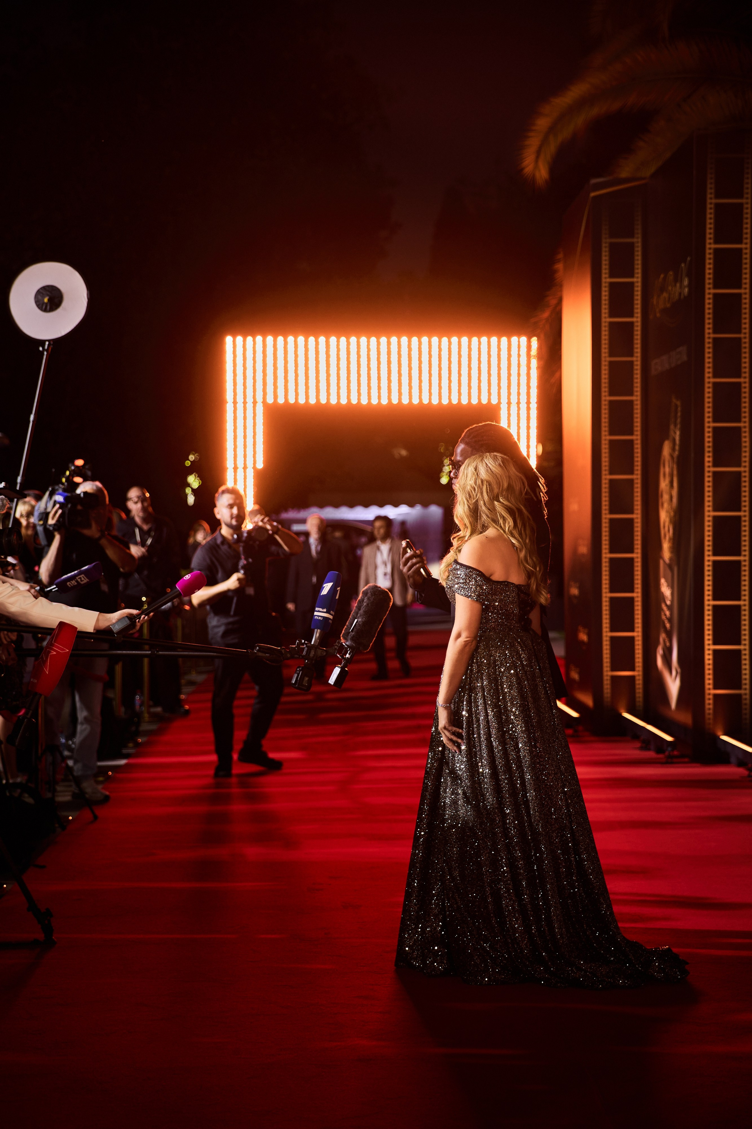 Фотосъемка репортажа кинофестиваля. Профессиональный фотограф в Сочи Виктория Джой. Обучение