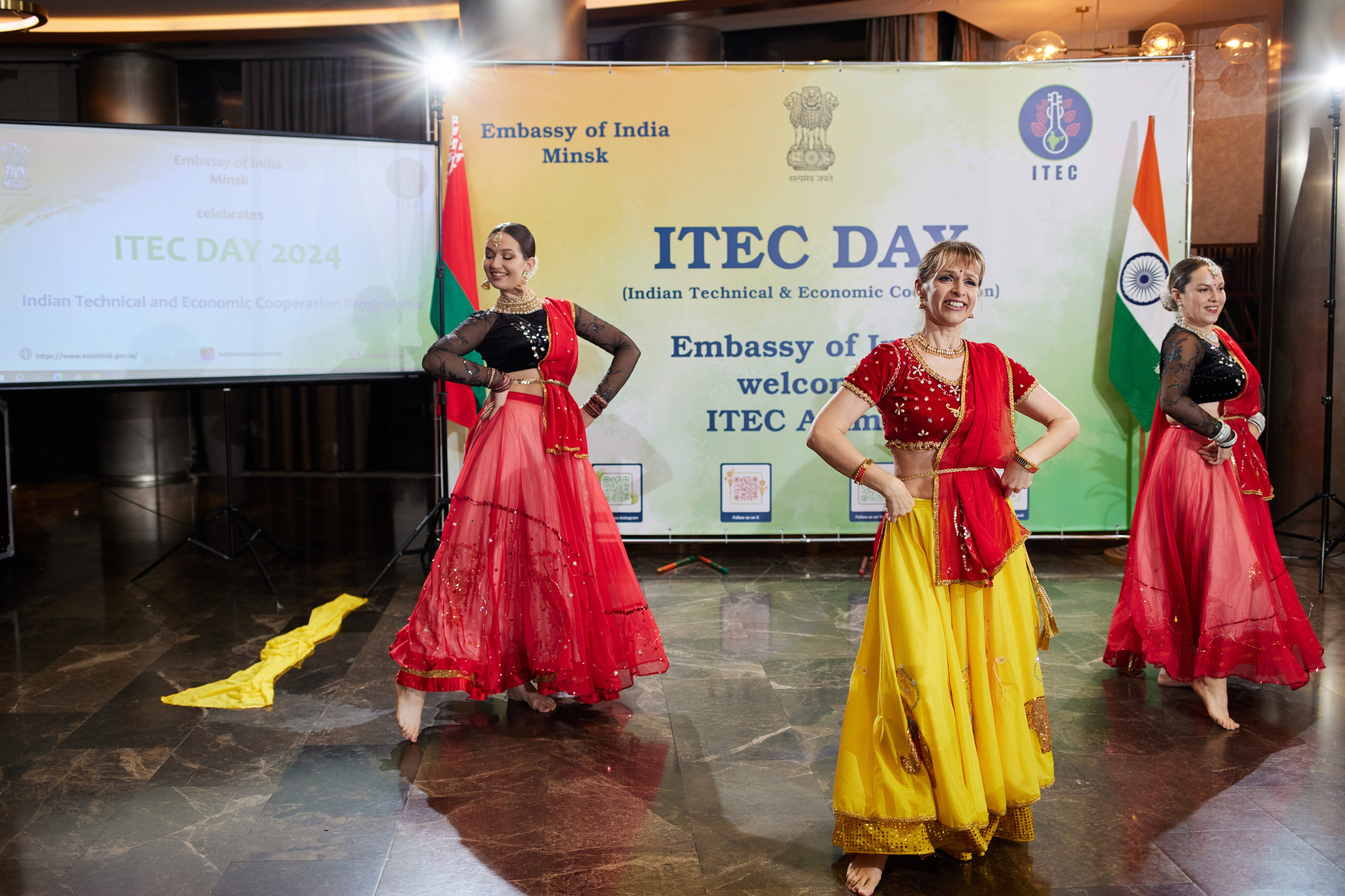 Посольство Индии. Свадебная, репортажная фотосъемка и видеосъемка в Минске. Илья и Юлия Ширмановы. Фотограф | Видеограф | Минск