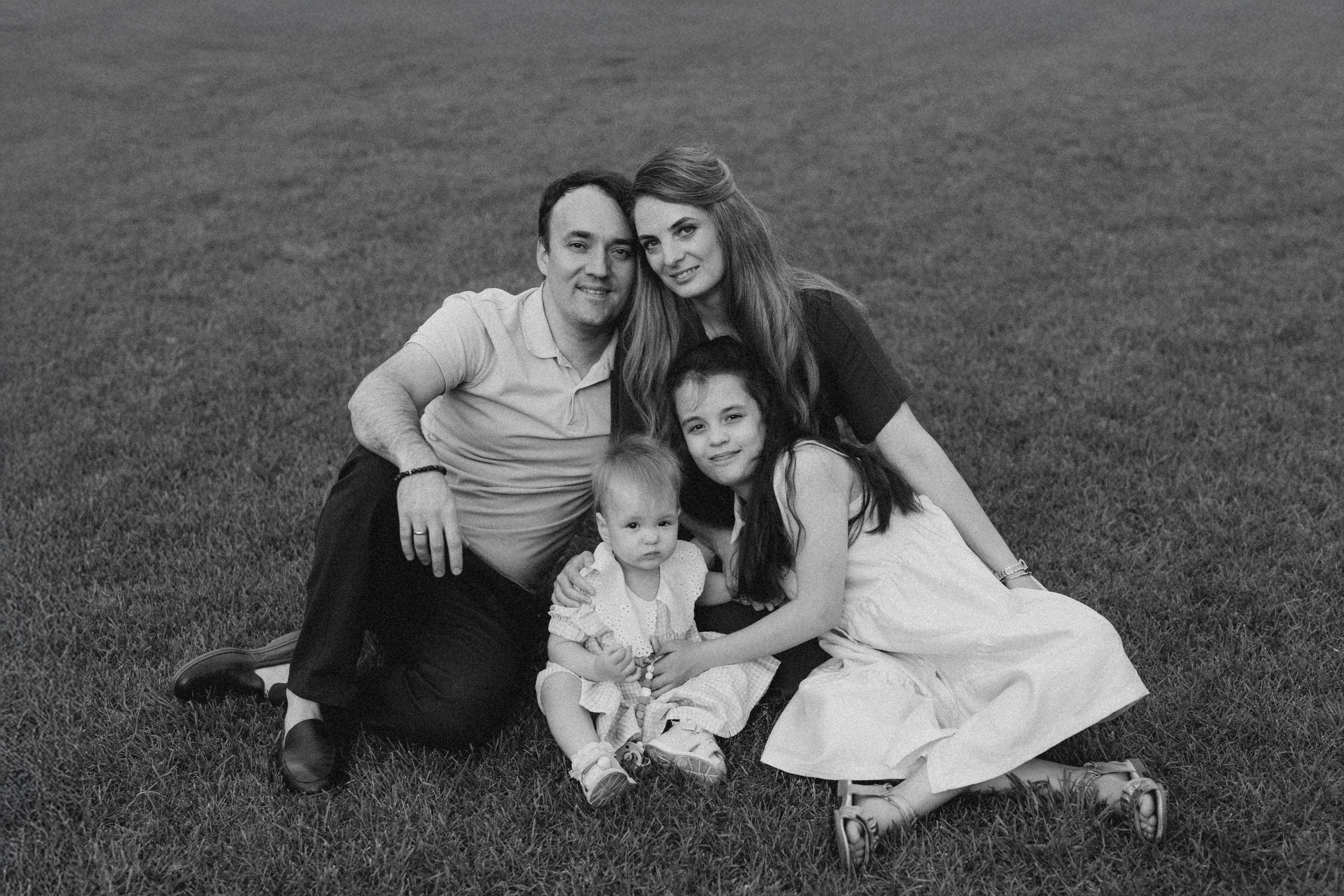 Семейная фотосессия на берегу реки для Миши, Тани, Сони и Таи. Свадебный фотограф в Тамбове Павел Четвертков