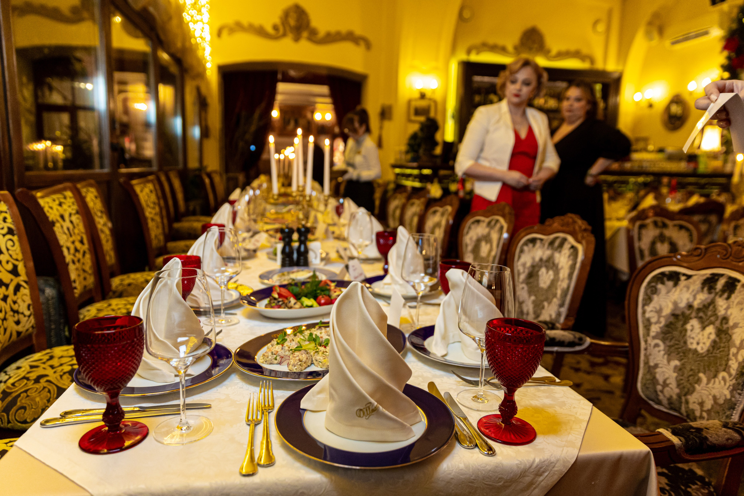 Фотосъёмка Новогоднего корпоратива в концептуальном ресторане в центре Санкт-Петербурга. Фотограф на праздник, корпоратив, День Рождения и Юбилей в г. Санкт-Петербурге Алексей Анкушев