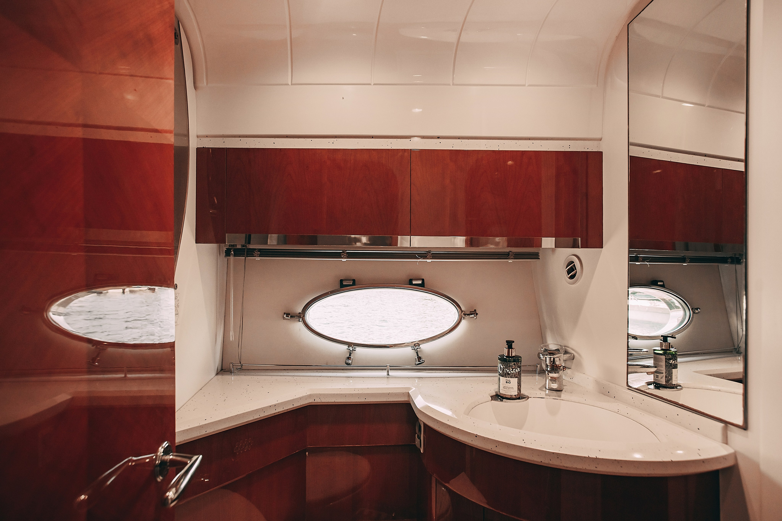 Яхта Princess 57 Esperanza. SPB Rent Boats|аренда катеров и теплоходов