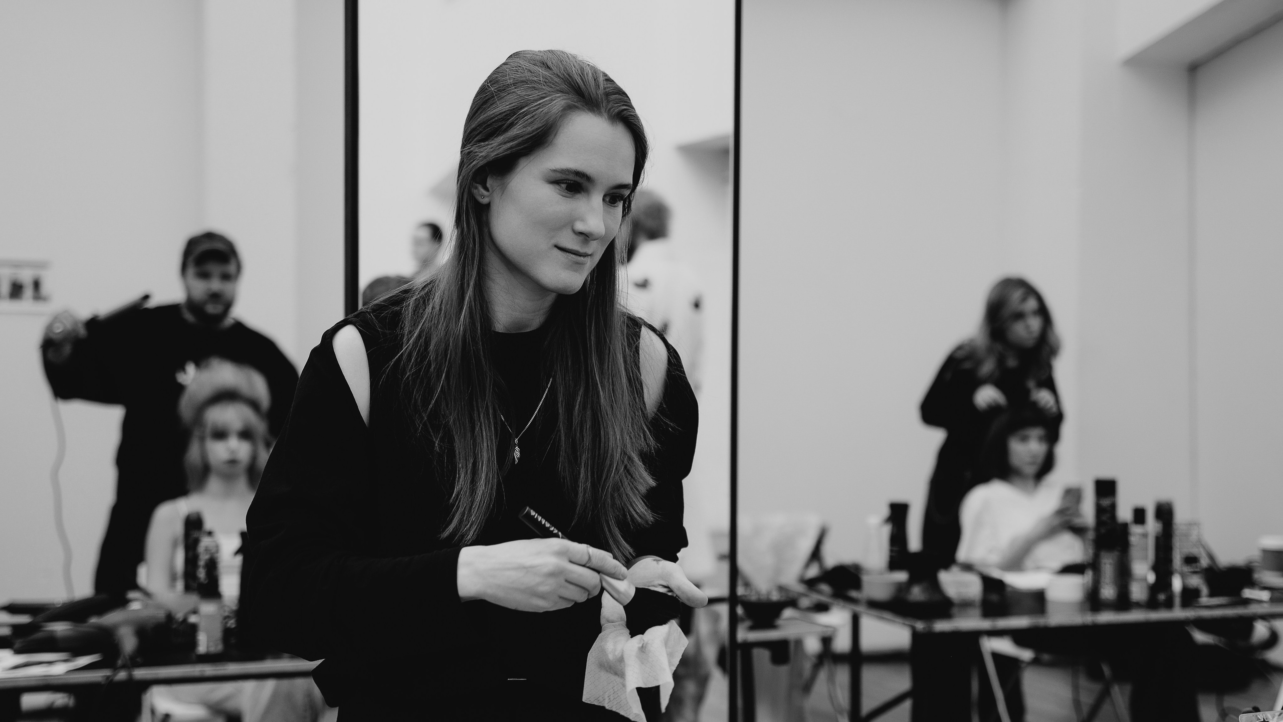 Бекстейдж показа «Новые Имена» собака.ru|ДЛТ. Портретный и репортажный фотограф в Санкт-Петербурге