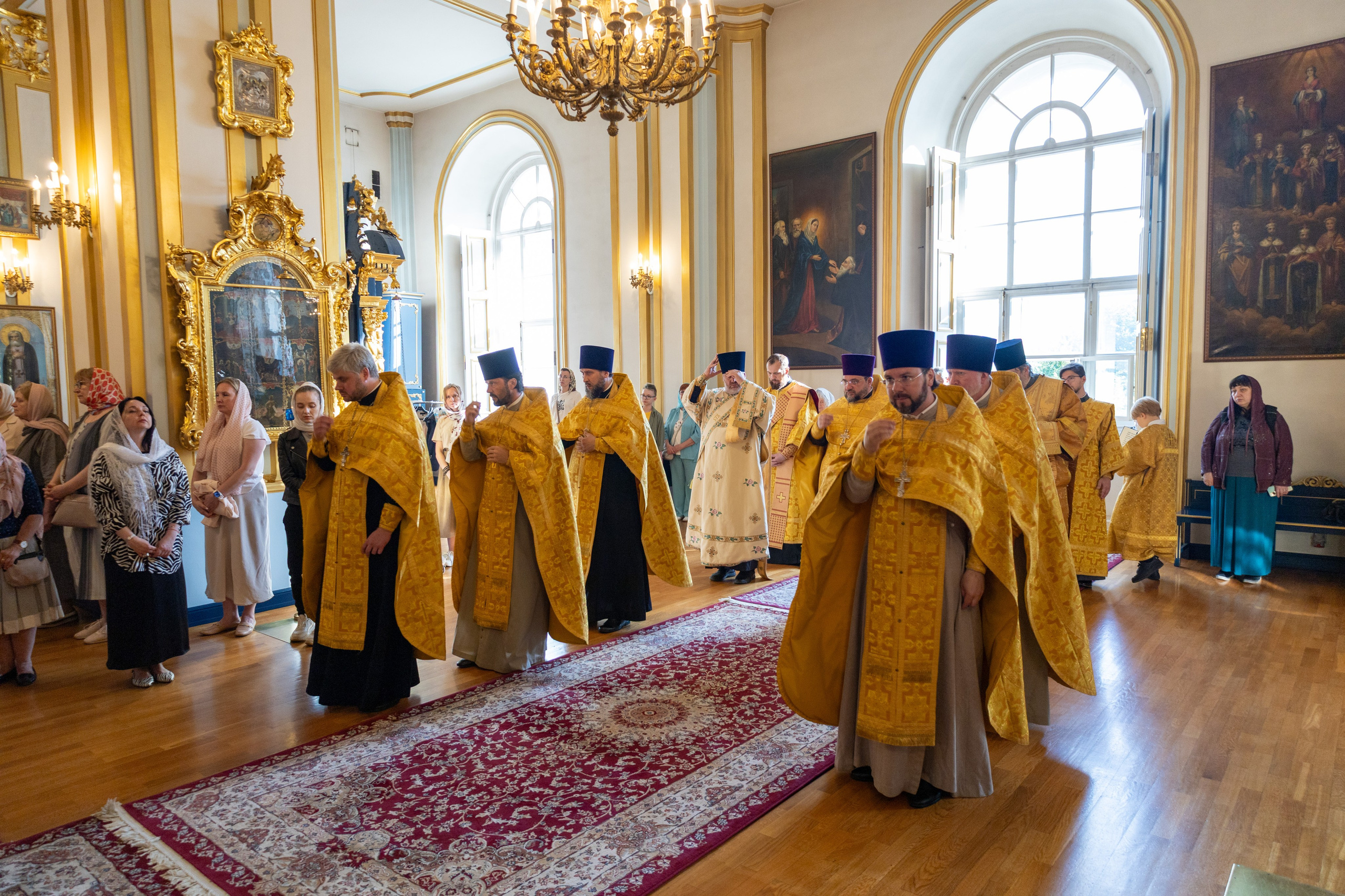 СЛАВНЫХ И ВСЕХВАЛЬНЫХ ПЕРВОВЕРХОВНЫХ АПОСТОЛОВ ПЕТРА И ПАВЛА. НИКОЛО-БОГОЯВЛЕНСКИЙ МОРСКОЙ СОБОР