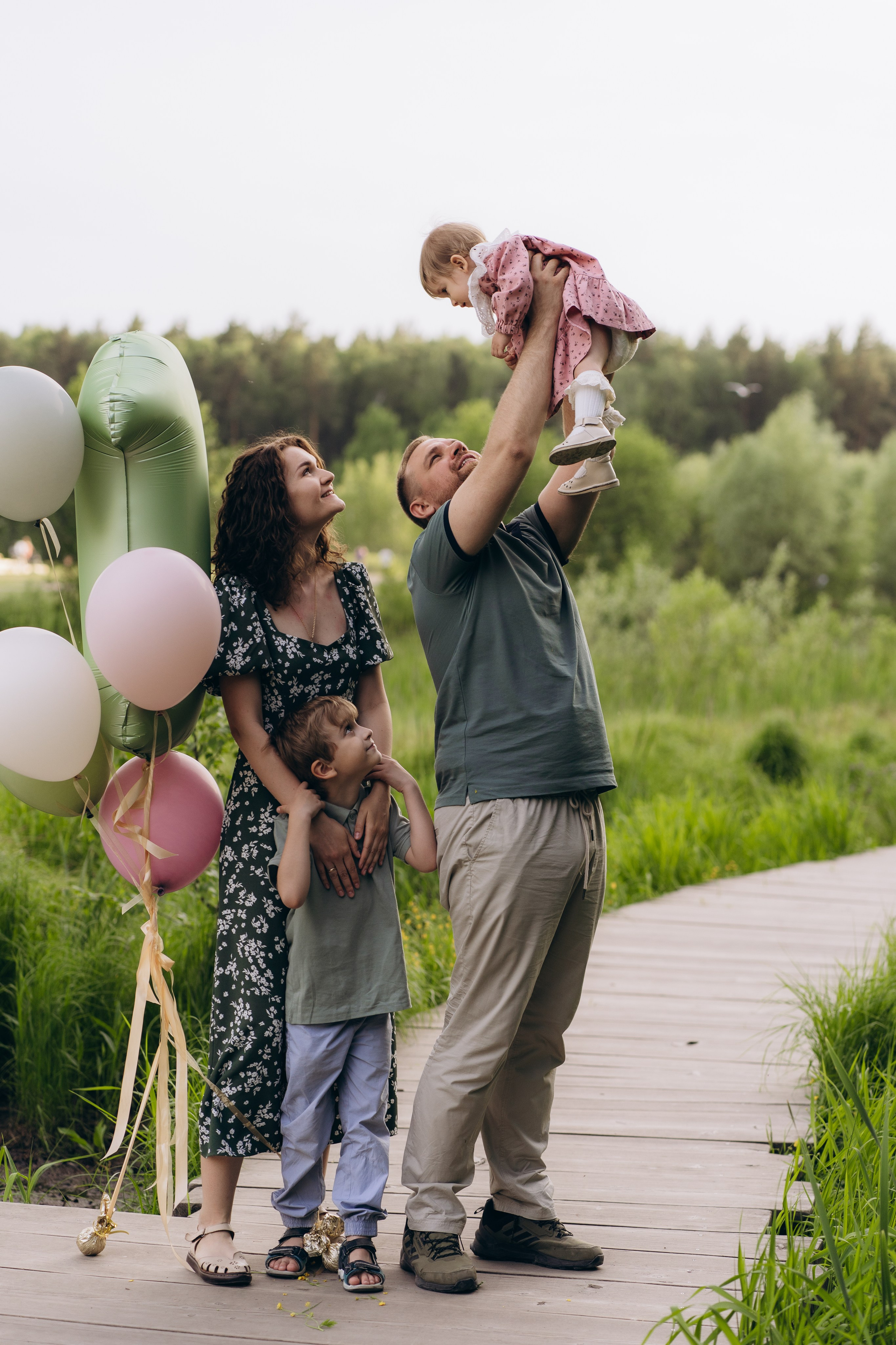 Семейная фотосессия в студии в Москве, семейный фотограф Анна Полушина. Свадебный фотограф в Москве Анна Полушина