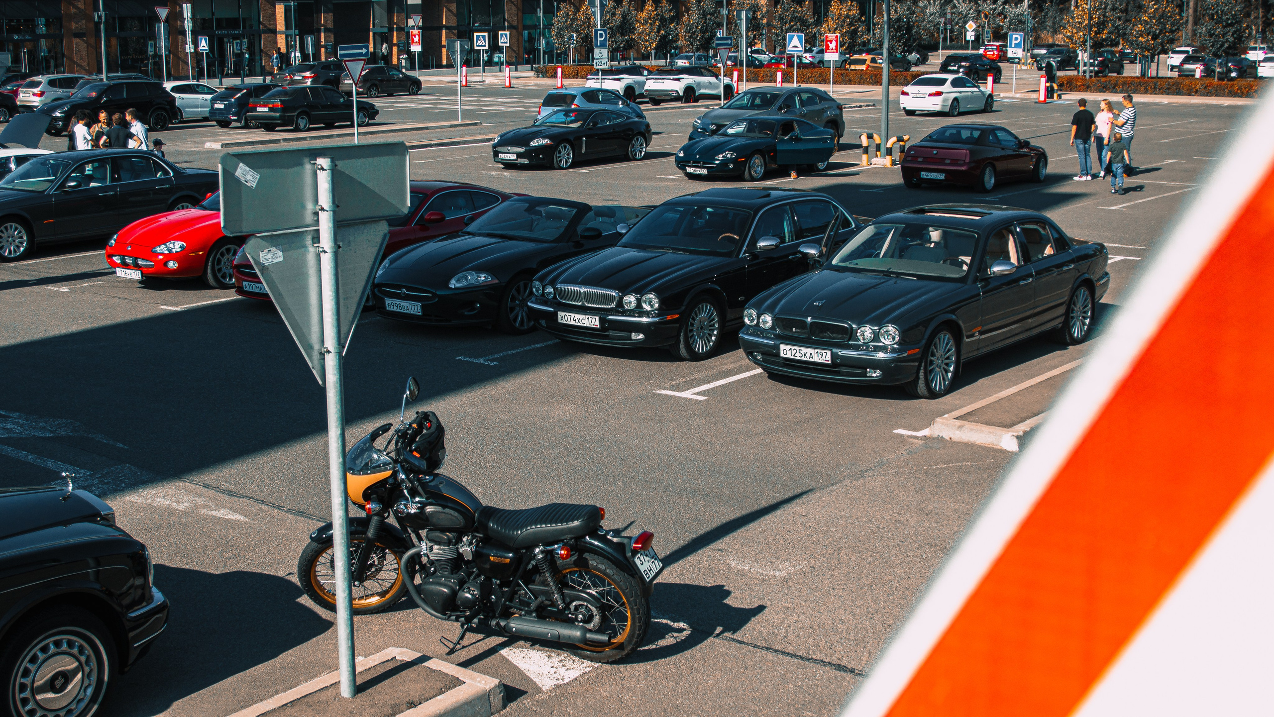 Фотосъемка автомобильного мероприятия посвященному Jaguar и автокультуре в России. Жуков Илья  свадебный фотограф в Москве