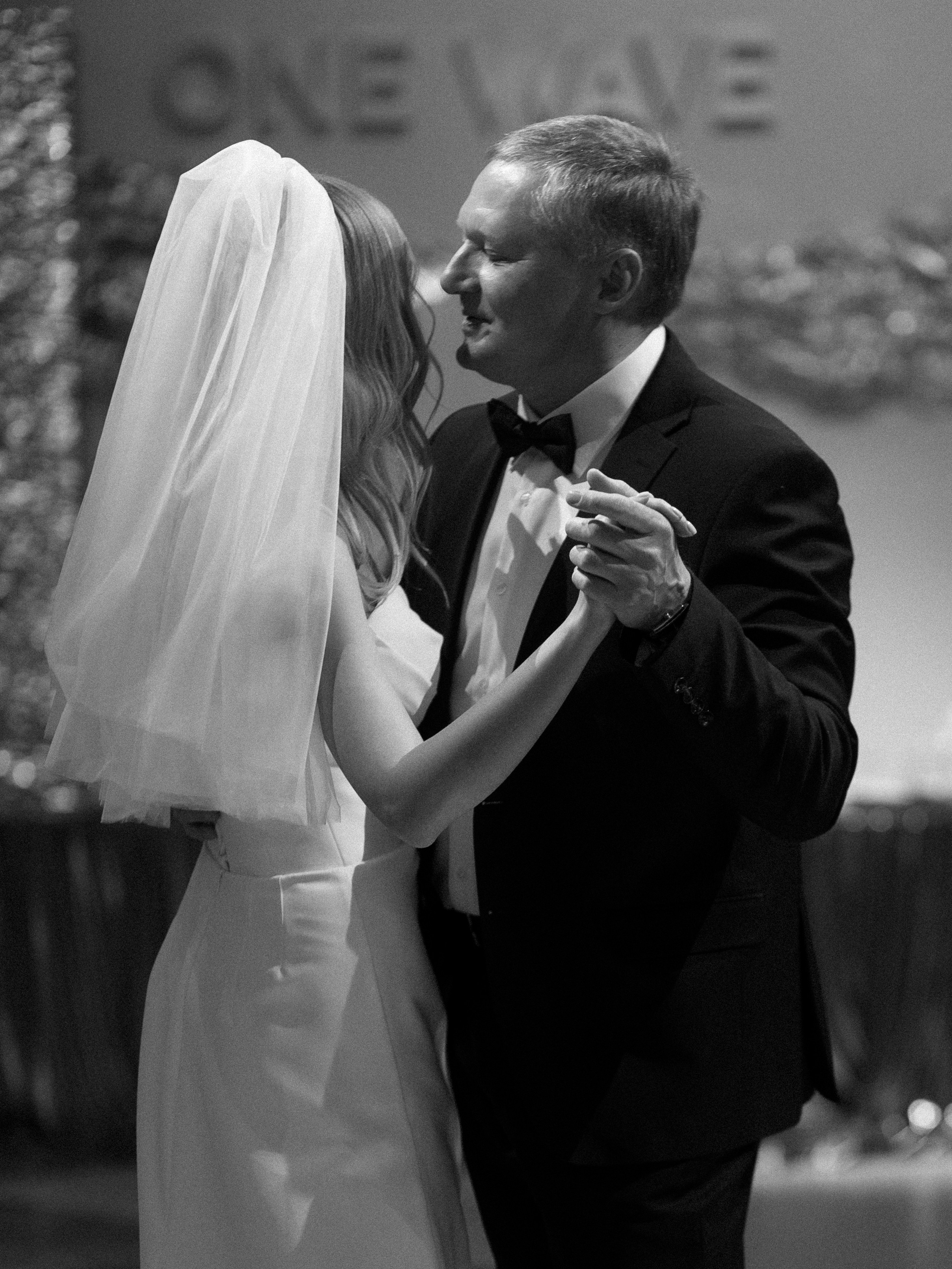 ПОЛИНА И ГЛЕБ, ПАРК СИТИ. Свадебный и индивидуальный фотограф в Челябинске Евгения Негодяева