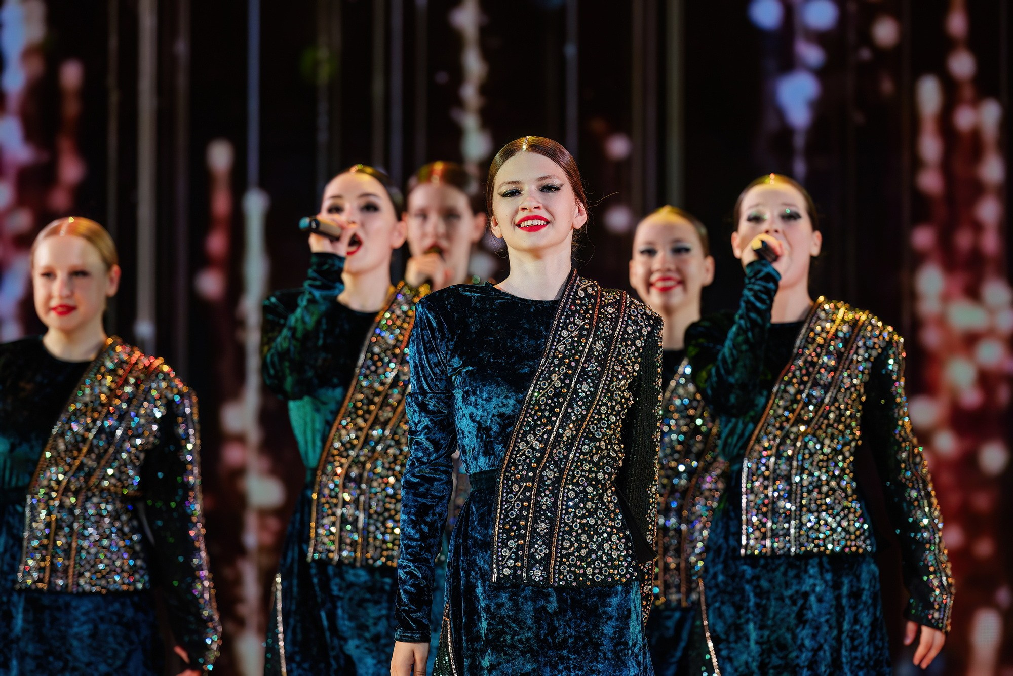 Отчетный концерт Образцового коллектива Алтая театра эстрадной песни «Созвездие». Свадебный и репортажный фотограф Никита Сницарев в Барнауле