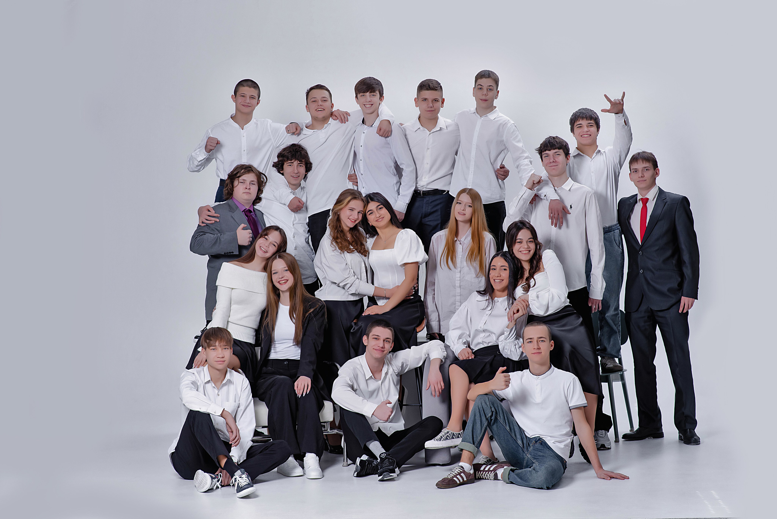 Выпускные (школьные) альбомы (книги) в Ростове-на-Дону. Современные Выпускные Альбомы в Ростове-на-Дону